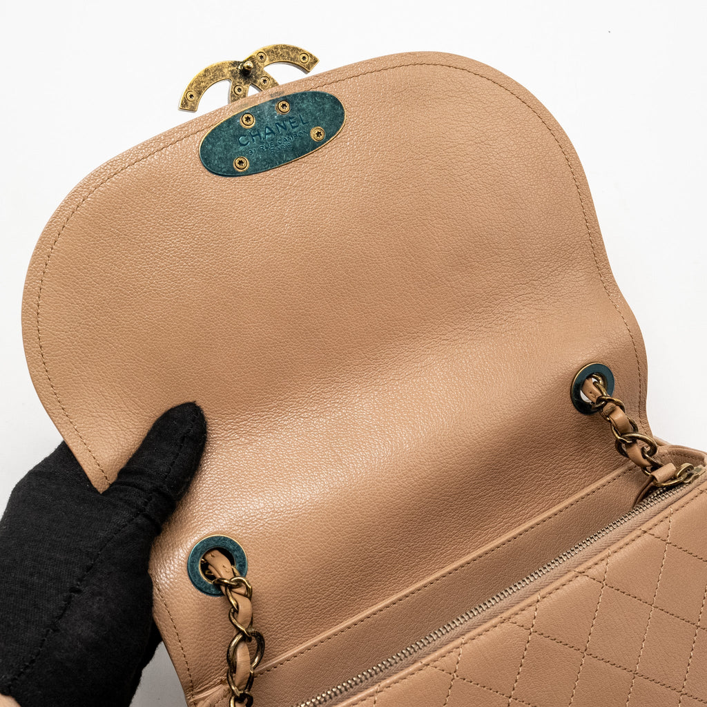 CHANEL COCO CURVE FLAP BAG CALFSKIN BEIGE GHW