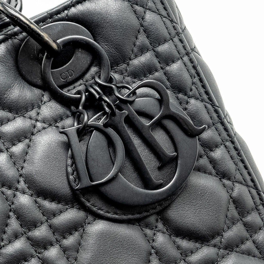 DIOR MEDIUM LADY DIOR ULTRAMATTE CANNAGE CALFSKIN SO BLACK