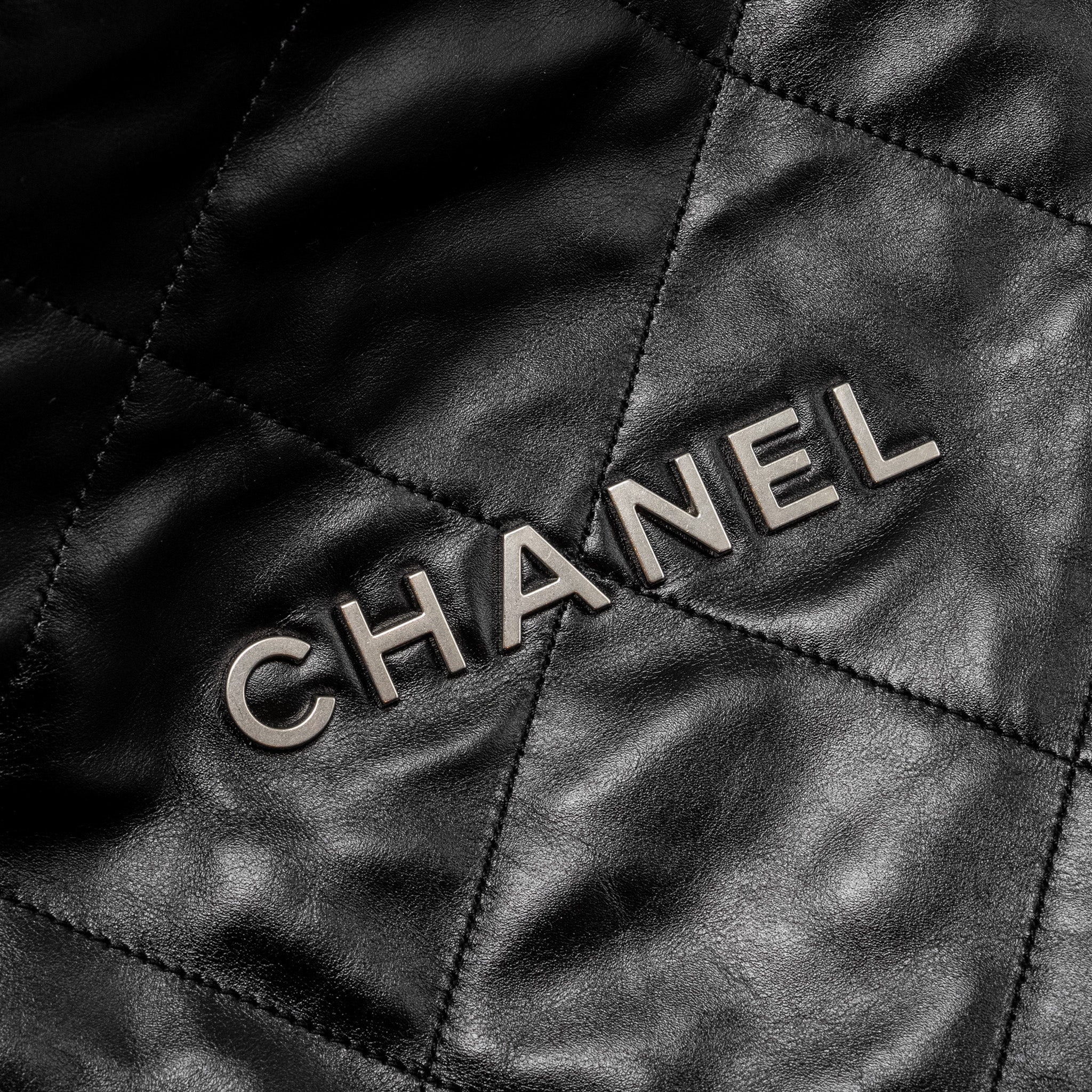 CHANEL MEDIUM 22 SHINY CALFSKIN BLACK SHW (MICROCHIP)