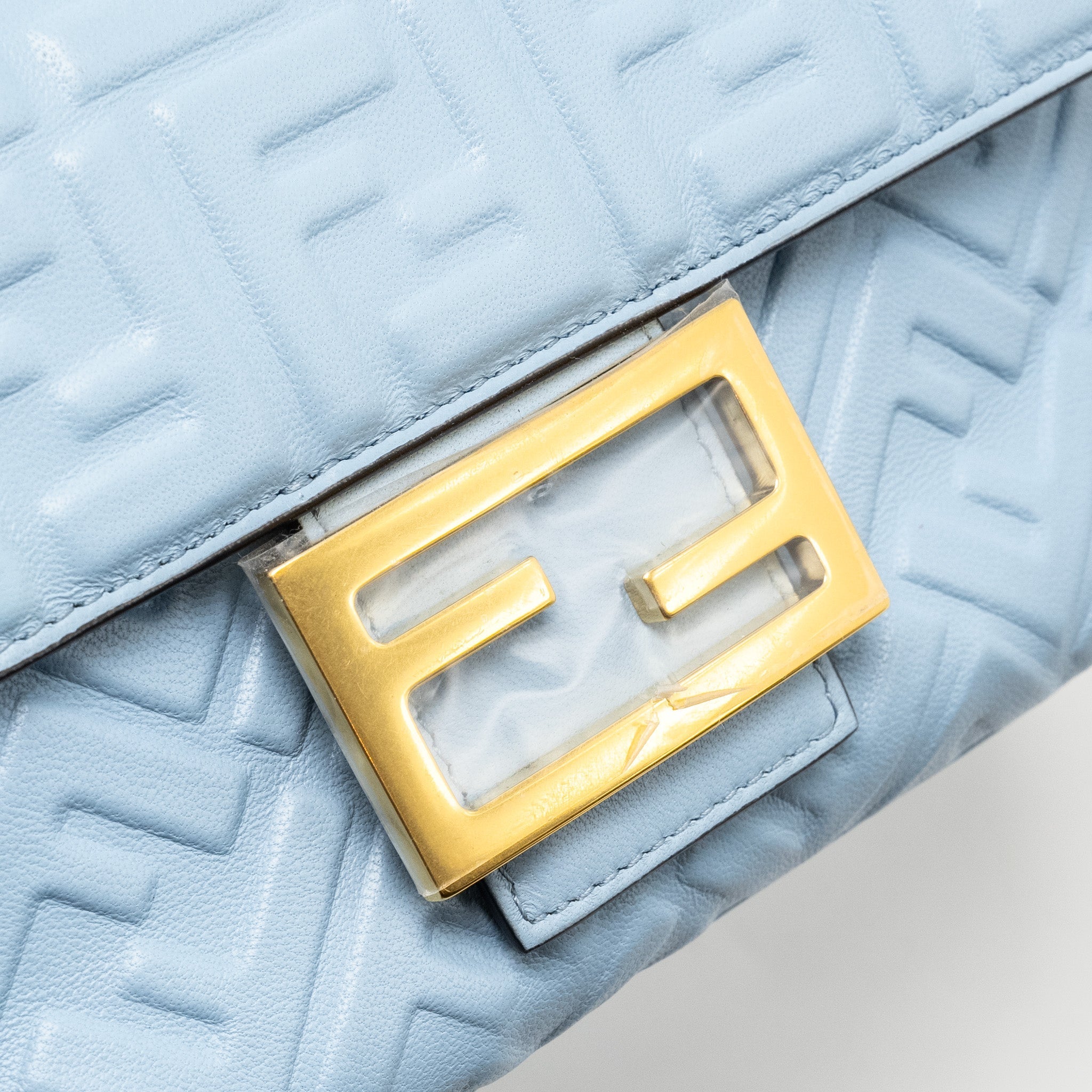 FENDI BAGUETTE CHAIN MIDI NAPPA LIGHT BLUE GHW