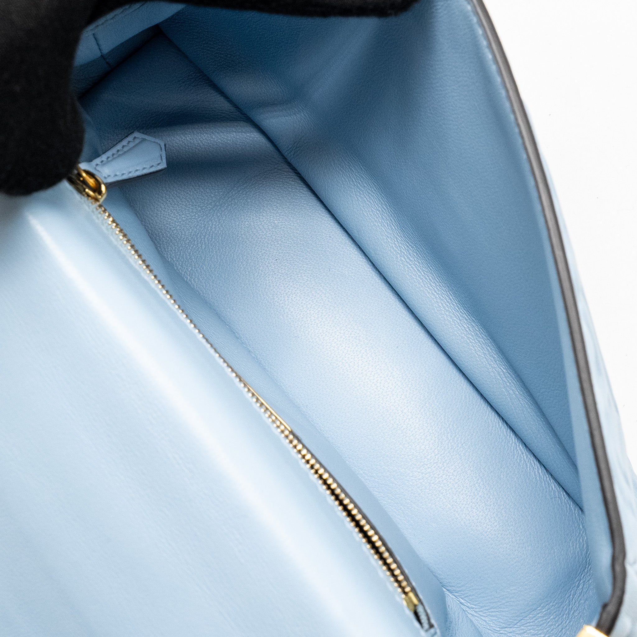 FENDI BAGUETTE CHAIN MIDI NAPPA LIGHT BLUE GHW