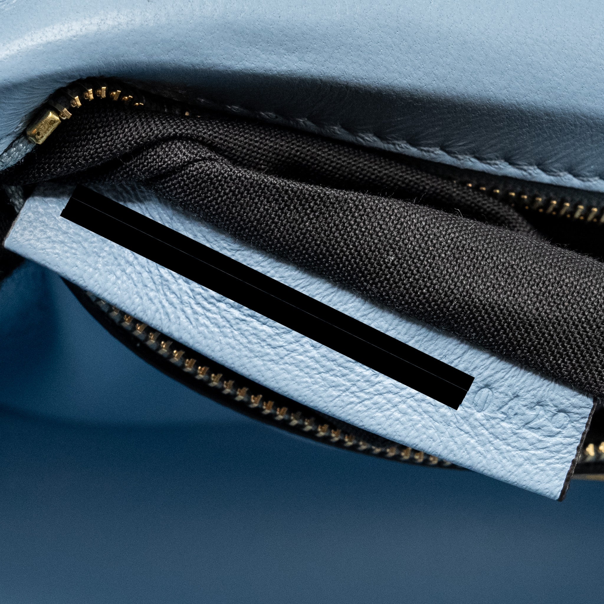FENDI BAGUETTE CHAIN MIDI NAPPA LIGHT BLUE GHW
