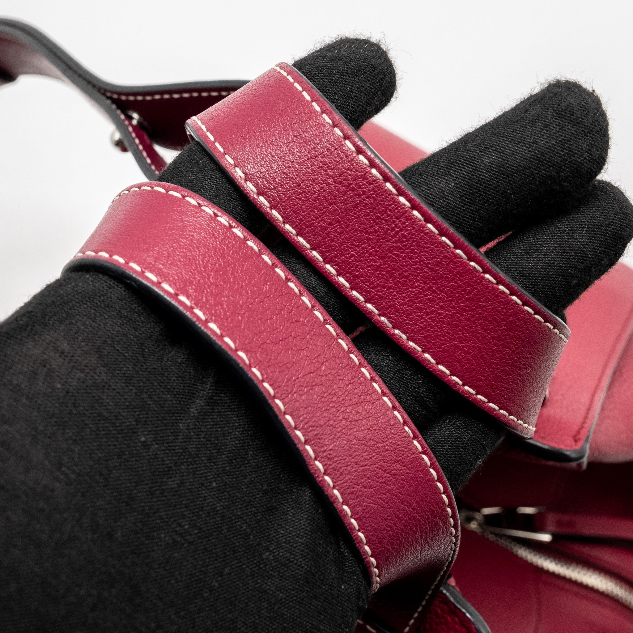 LOEWE MEDIUM HAMMOCK BAG CALFSKIN RASPBERRY SHW