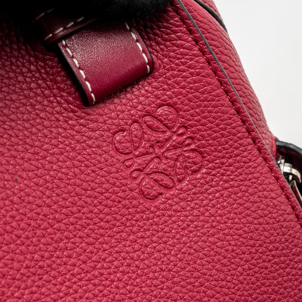 LOEWE MEDIUM HAMMOCK BAG CALFSKIN RASPBERRY SHW