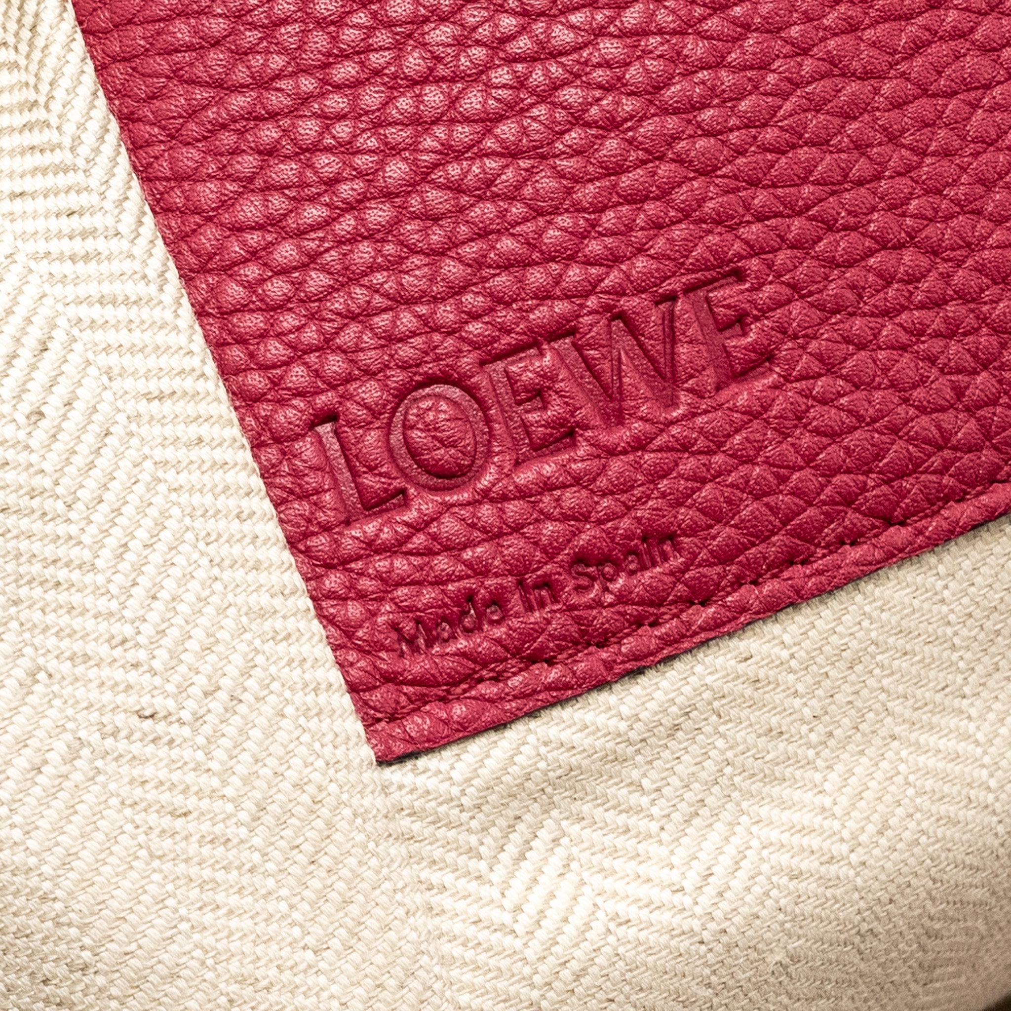 LOEWE MEDIUM HAMMOCK BAG CALFSKIN RASPBERRY SHW