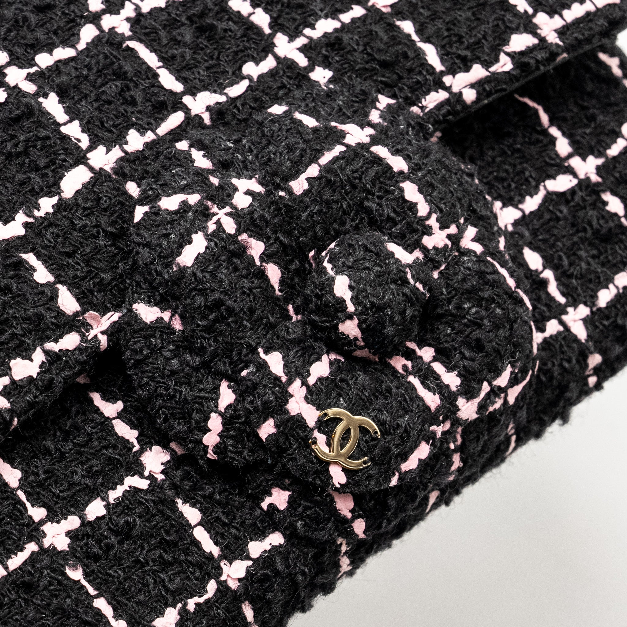 CHANEL 23K FLOWER BOMB MINI RECTANGULAR FLAP BAG TWEED BLACK / PINK LGHW (MICROCHIP)