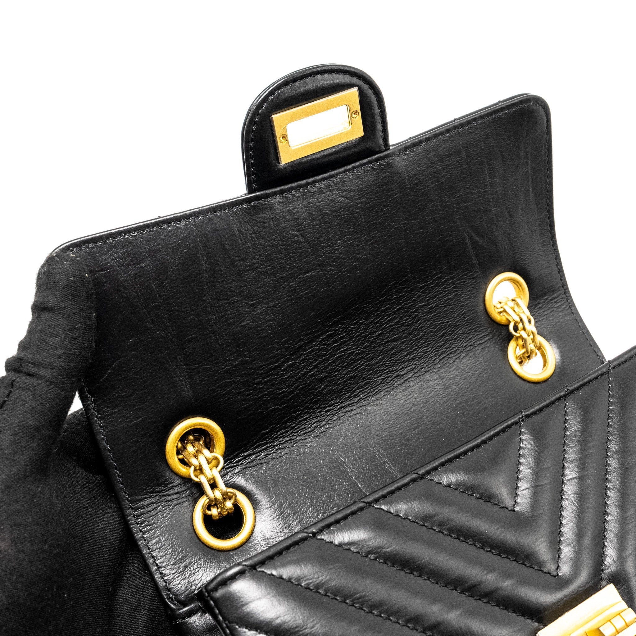 CHANEL MINI 2.55 REISSUE CHEVRON CALFSKIN BLACK GHW (MICROCHIP)