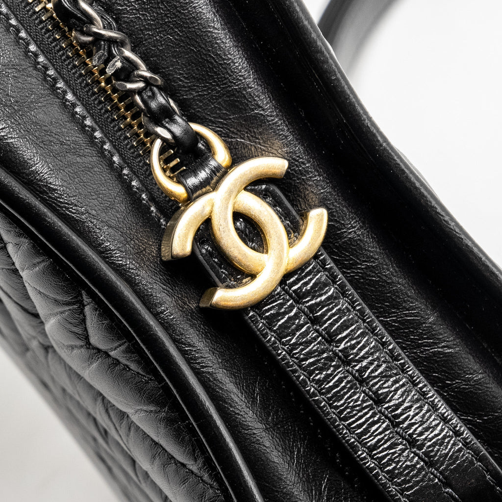 CHANEL SMALL GABRIELLE  HOBO BAG CHEVRON AGED CALFSKIN BLACK MULTICOLOUR HARDWARE