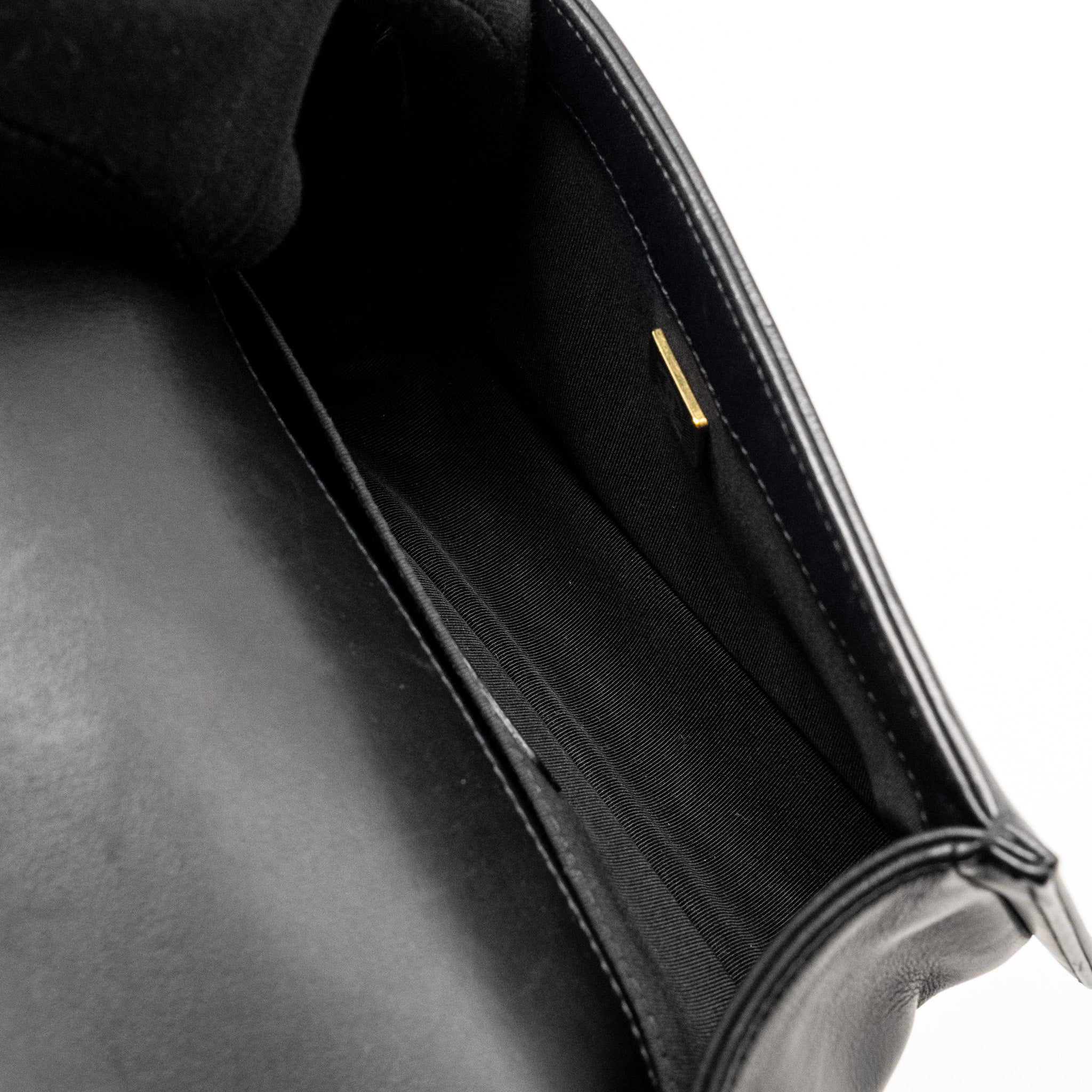 CHANEL SMALL BOY BAG CALFSKIN BLACK GHW (MICROCHIP)