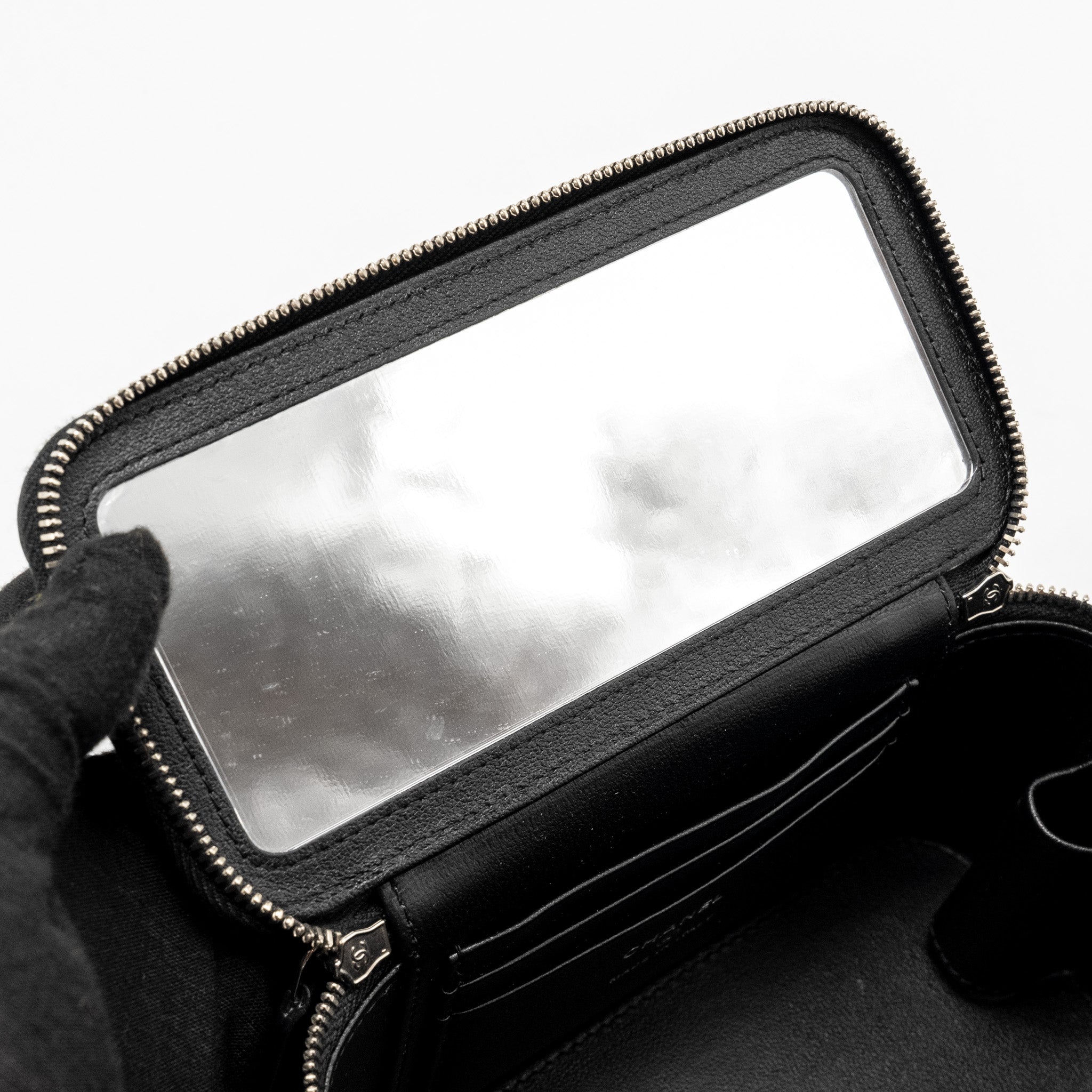 CHANEL TOP HANDLE LONG VANITY CASE LAMBSKIN BLACK SHW (MICROCHIP)