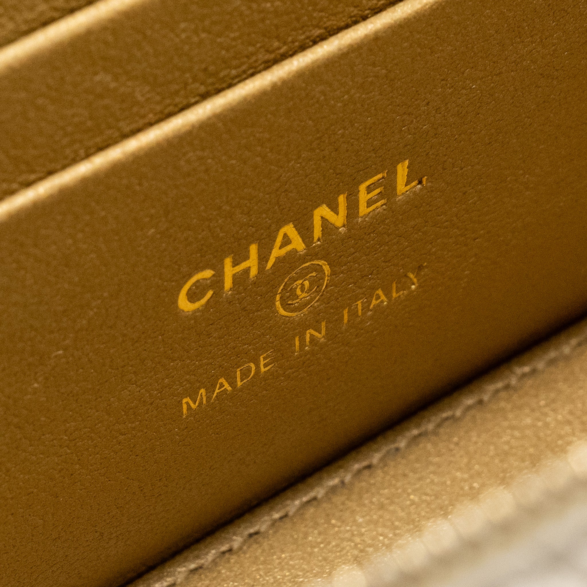 CHANEL LETTER/ CC LOGO CHAIN LONG VANITY CASE LAMBSKIN WHITE GHW (MICROCHIP)