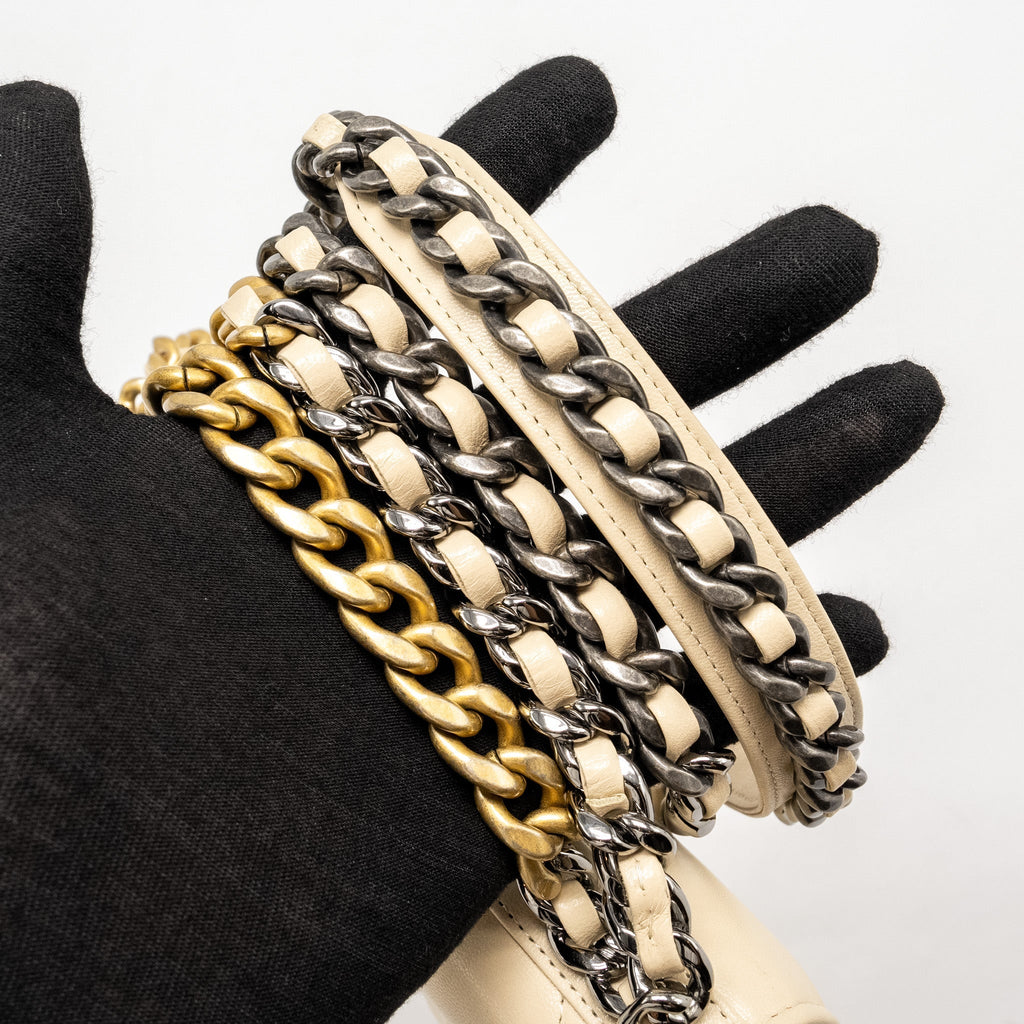 CHANEL 19 WALLET ON CHAIN LAMBSKIN LIGHT BEIGE MULTICOLOUR HARDWARE