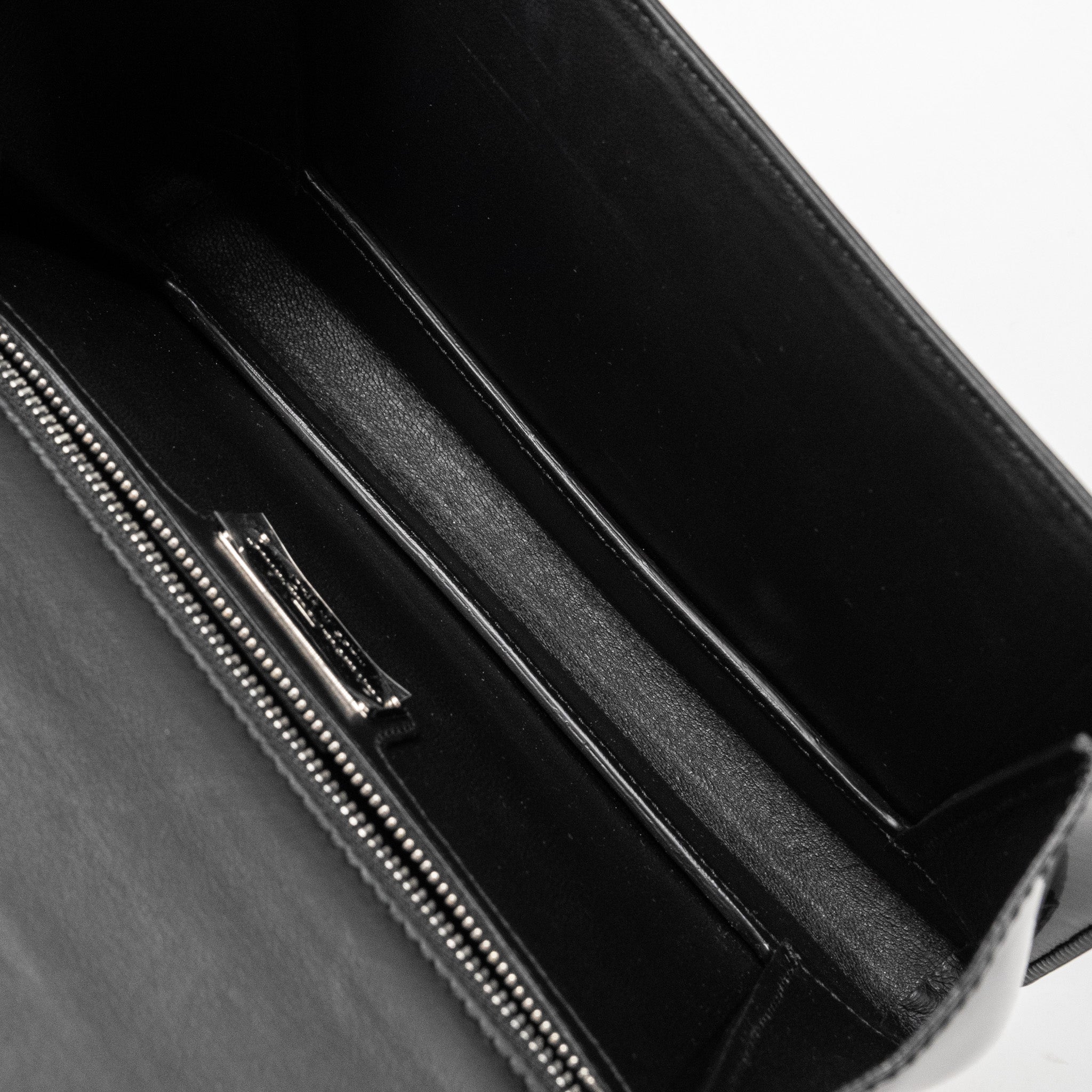 FERRAGAMO GINNY SHOULDER BAG CALFSKIN BLACK SHW