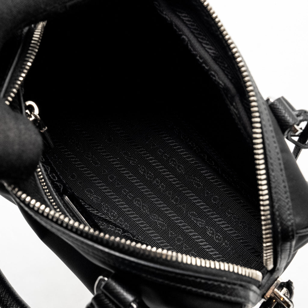 PRADA TOP HANDLE RE-EDITION 2005 NYLON BAG BLACK SHW