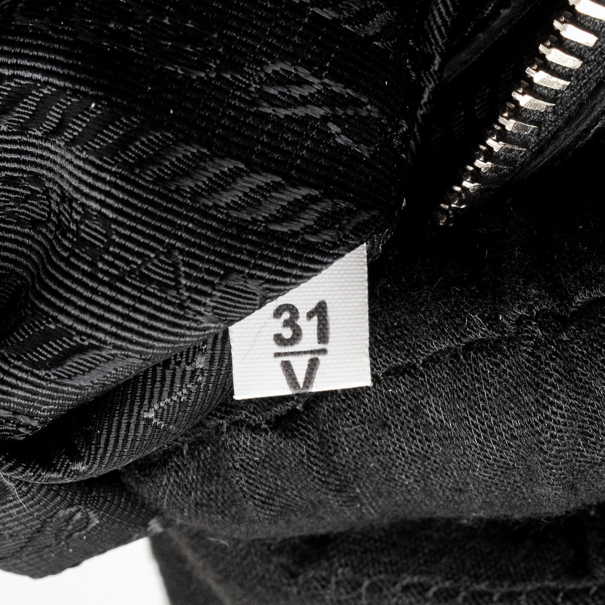 PRADA TOP HANDLE RE-EDITION 2005 NYLON BAG BLACK SHW