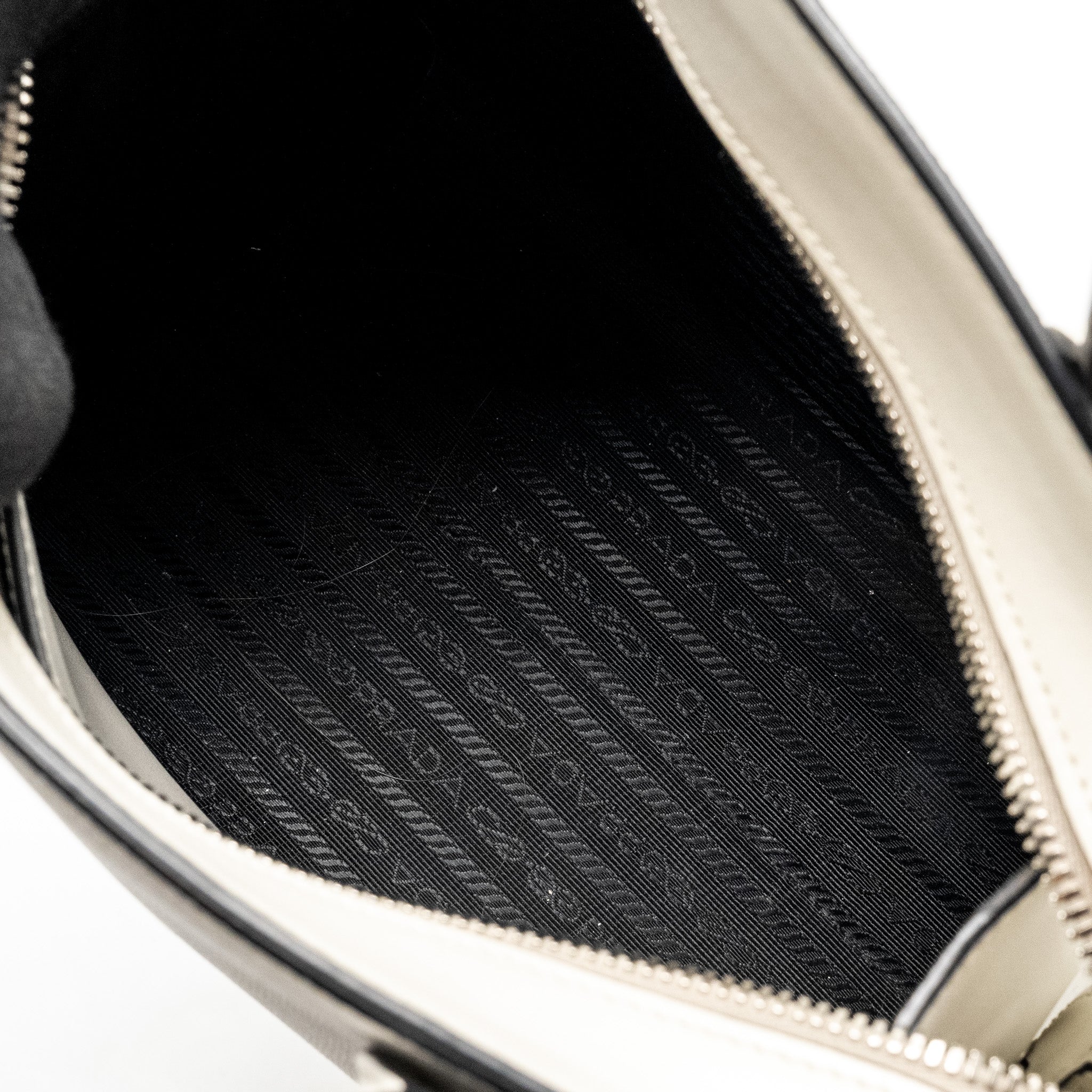 PRADA SAFFIANO MONOCHROME BAG WHITE SHW
