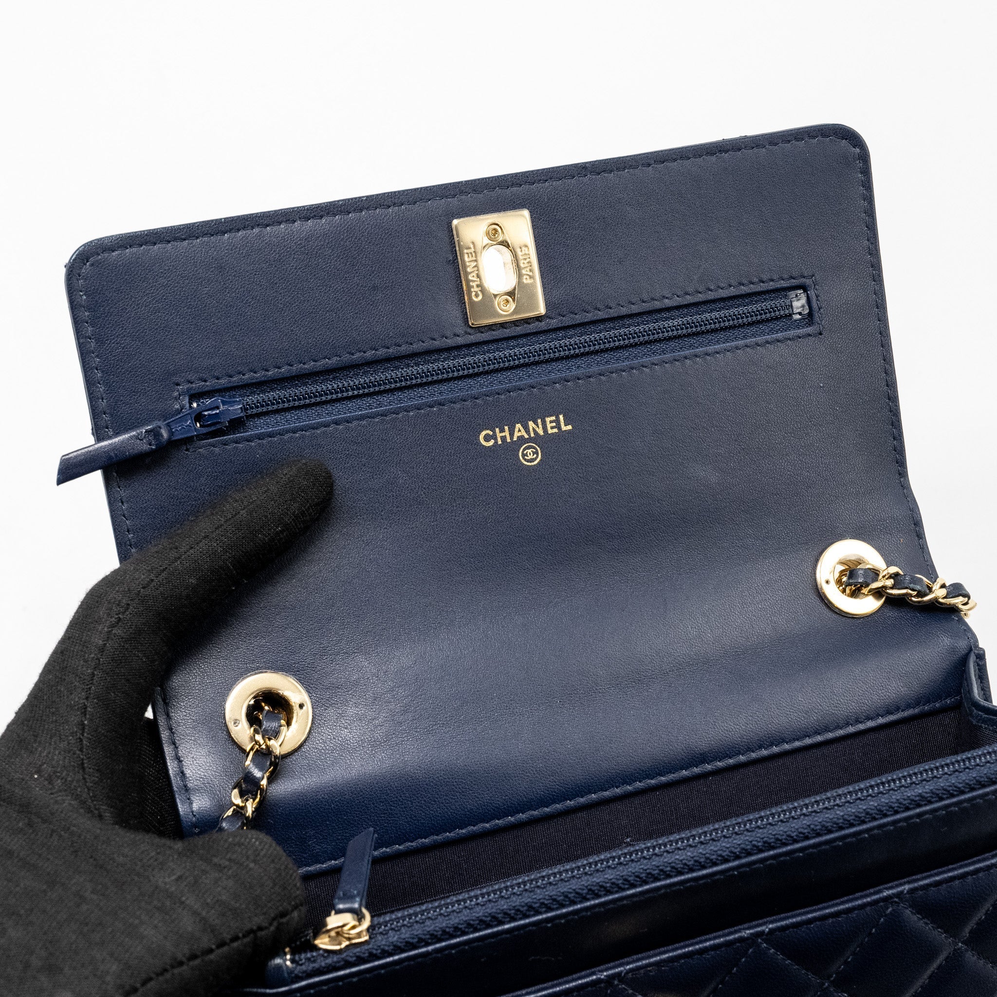 CHANEL TRENDY CC WALLET ON CHAIN LAMBSKIN NAVY LGHW