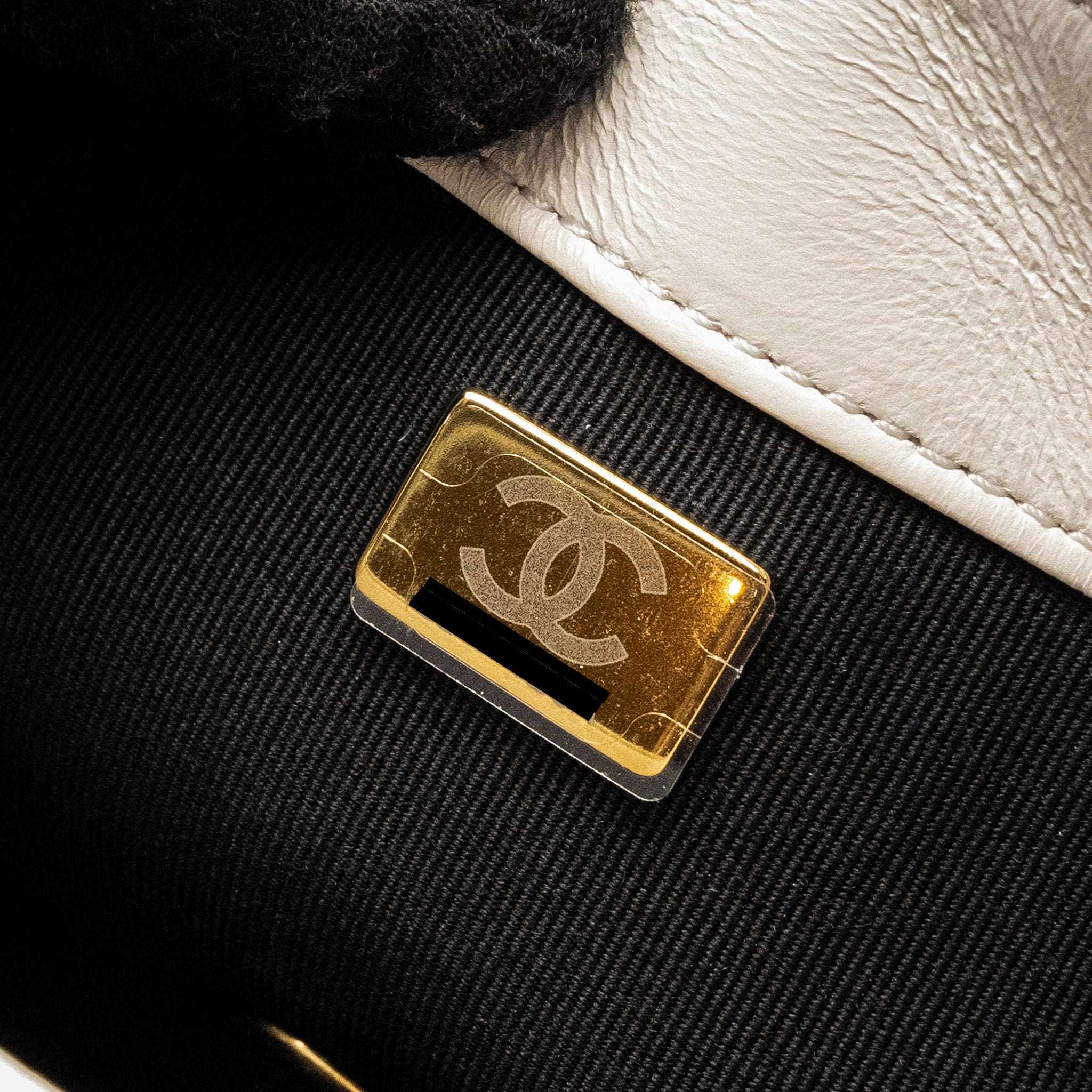 CHANEL 22B CHAIN CUSHION FLAP BAG LAMBSKIN WHITE GHW (MICROCHIP)