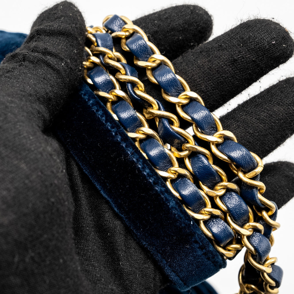 CHANEL CAMELLIA EMBOSSED MINI SQUARE FLAP BAG VELVET NAVY GHW (MICROCHIP)