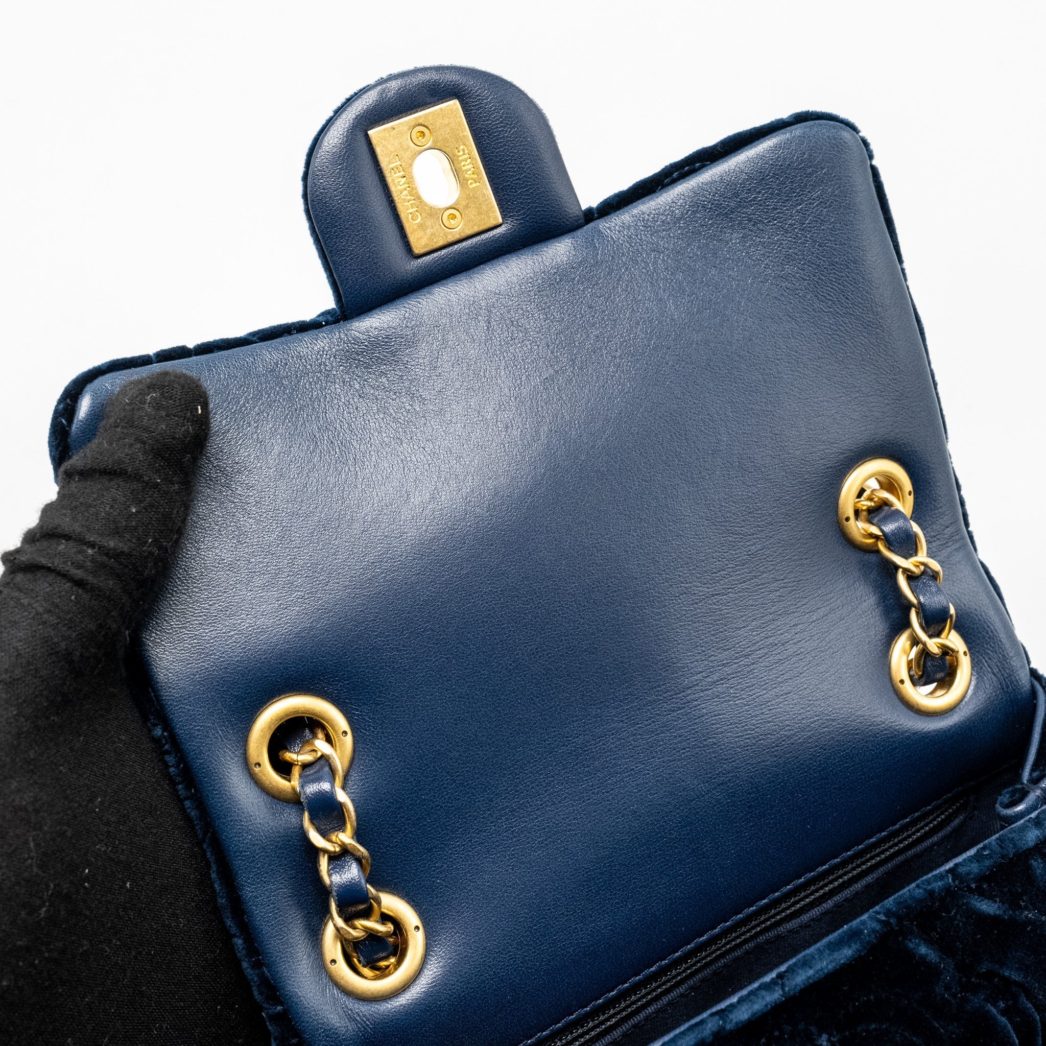 CHANEL CAMELLIA EMBOSSED MINI SQUARE FLAP BAG VELVET NAVY GHW (MICROCHIP)