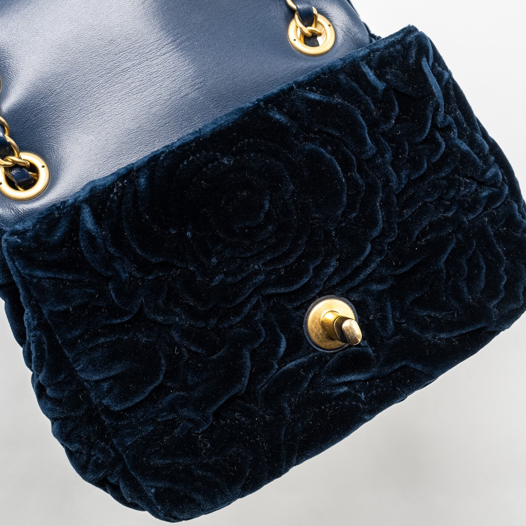 CHANEL CAMELLIA EMBOSSED MINI SQUARE FLAP BAG VELVET NAVY GHW (MICROCHIP)