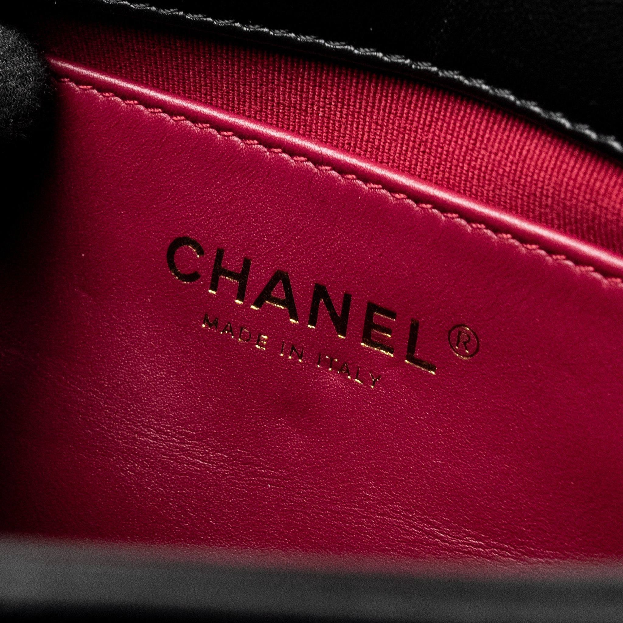CHANEL 22B MINI FLAPBAG LAMBSKIN BLACK GHW (MICROCHIP)