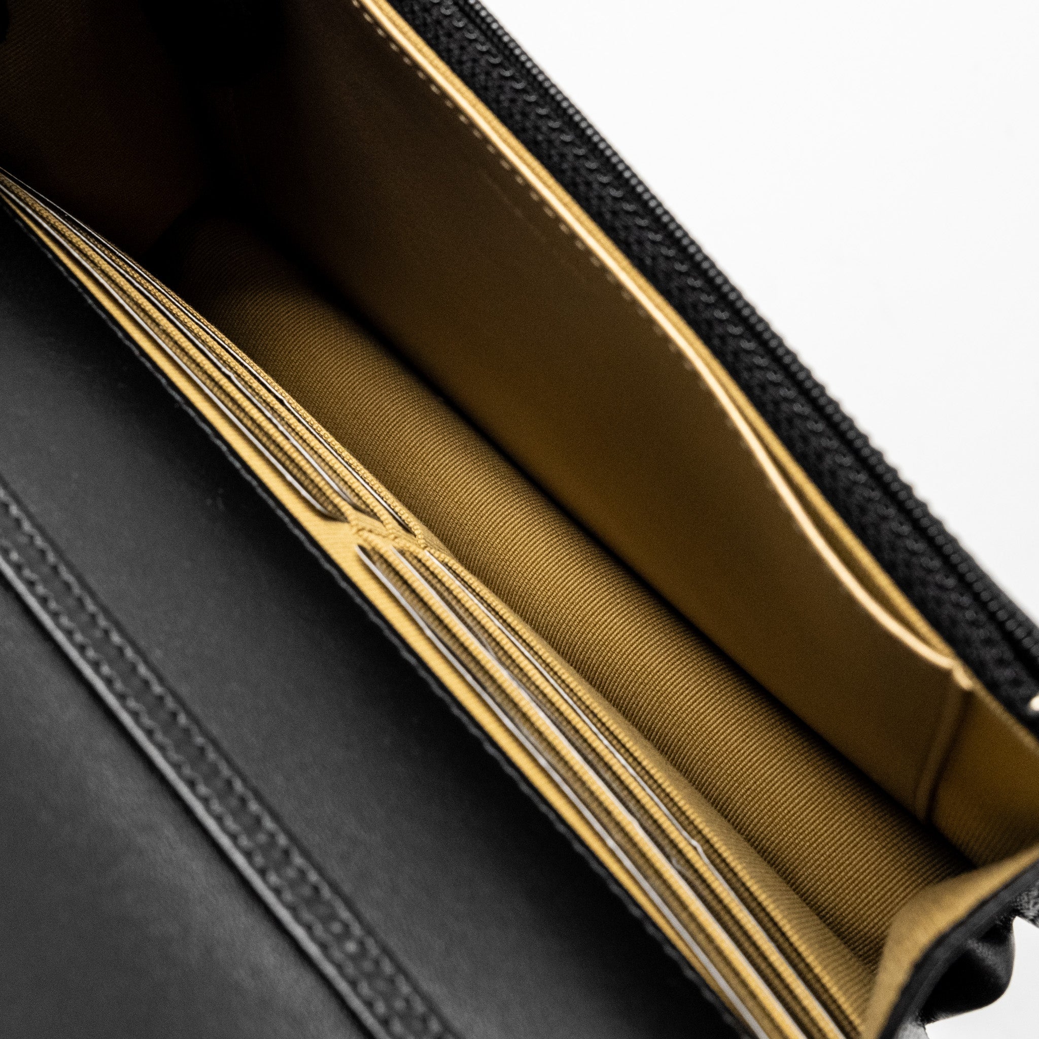 CHANEL PEARL CRUSH WALLET ON CHAIN LAMBSKIN BLACK GHW (MICROCHIP)