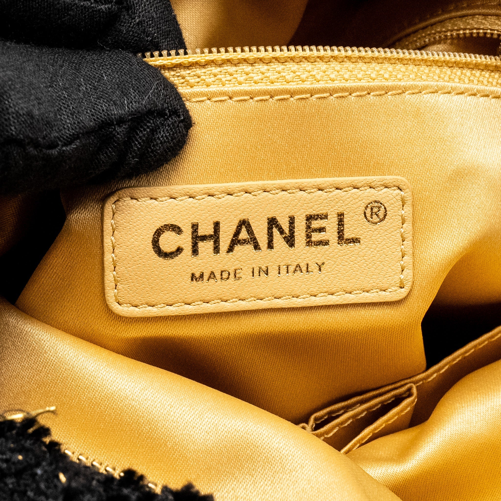 CHANEL FRINGE PARIS COSMOPOLITE CLUTCH TWEED BLACK GHW