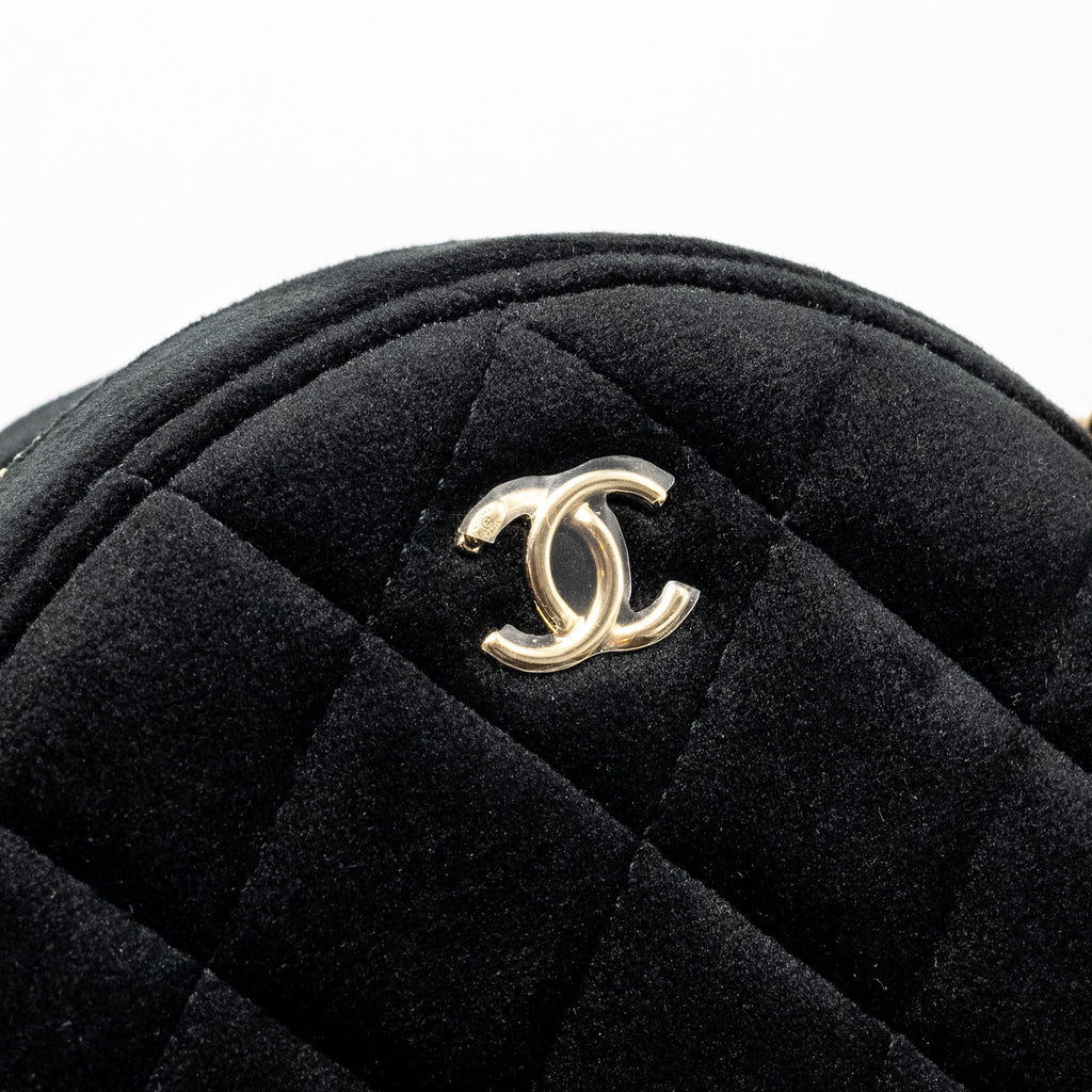 CHANEL PEARL CRUSH ROUND CLUTCH QUILTED VELVET BLACK LGHW