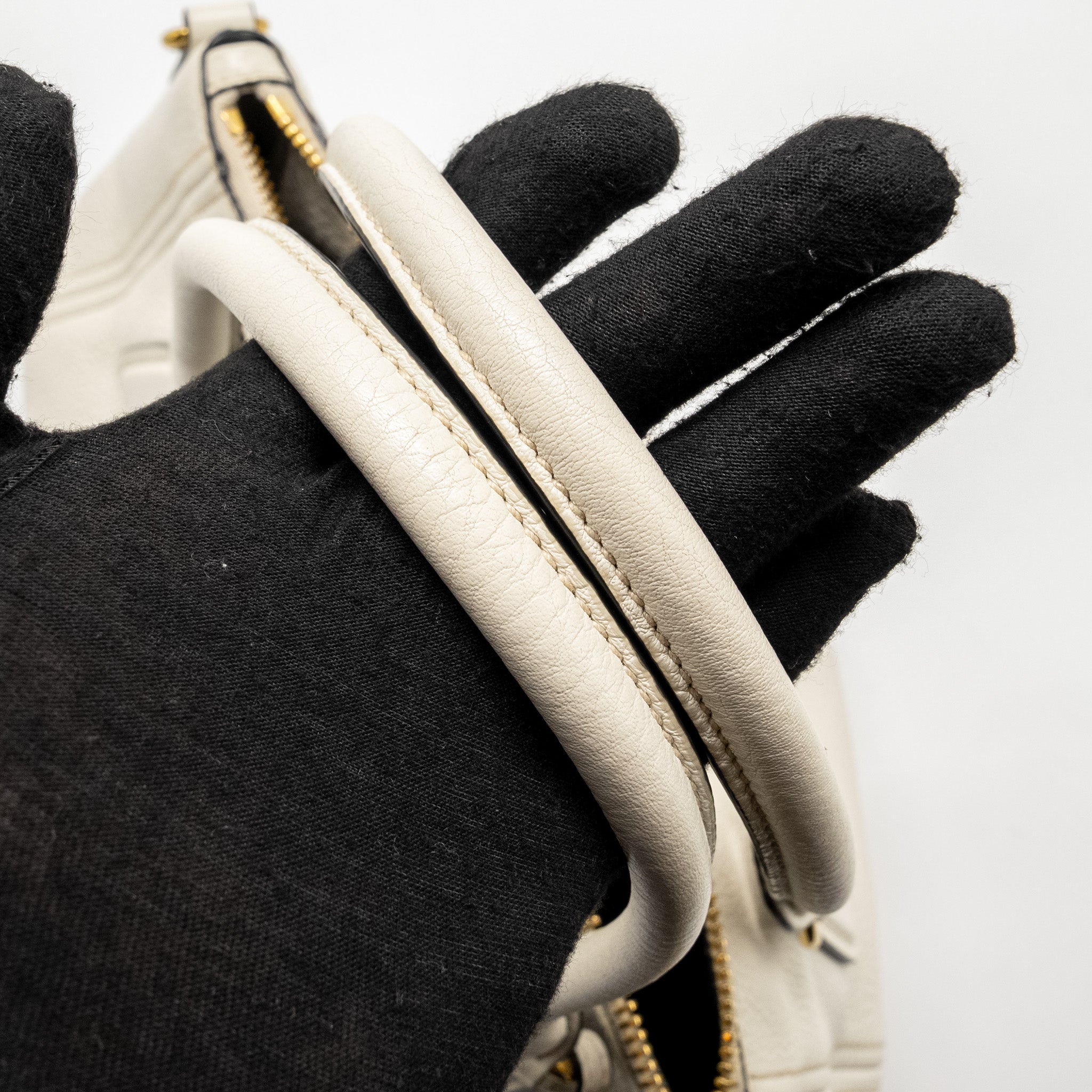 PRADA VITELLO DAINO BAG LEATHER WHITE GHW