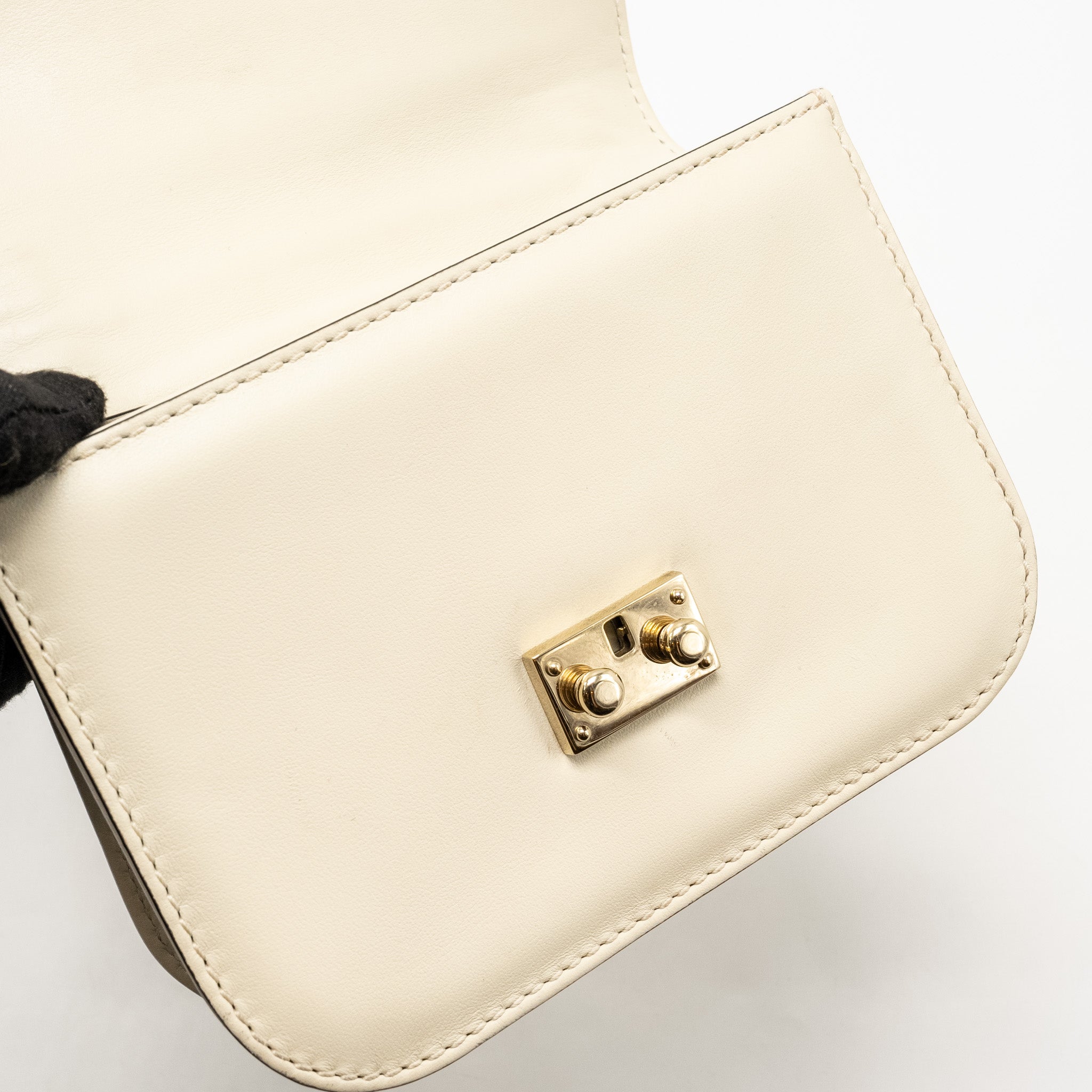 VALENTINO GARAVANI ROCKSTUD GLAM LOCK CHAIN BAG LEATHER WHITE LGHW