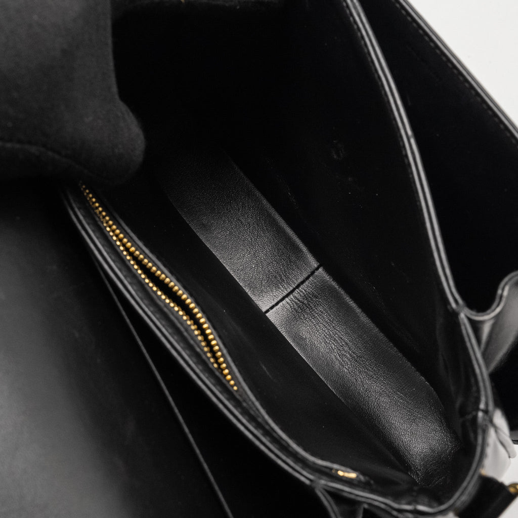 CELINE CLASSIC TRIOMPHE BAG SHINY CALFSKIN BLACK GHW