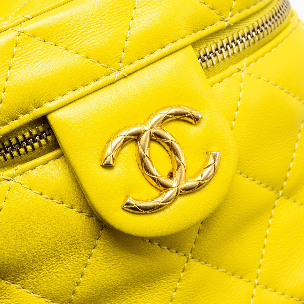 CHANEL CC VANITY CASE BAG CALFSKIN YELLOW GHW (MICROCHIP)