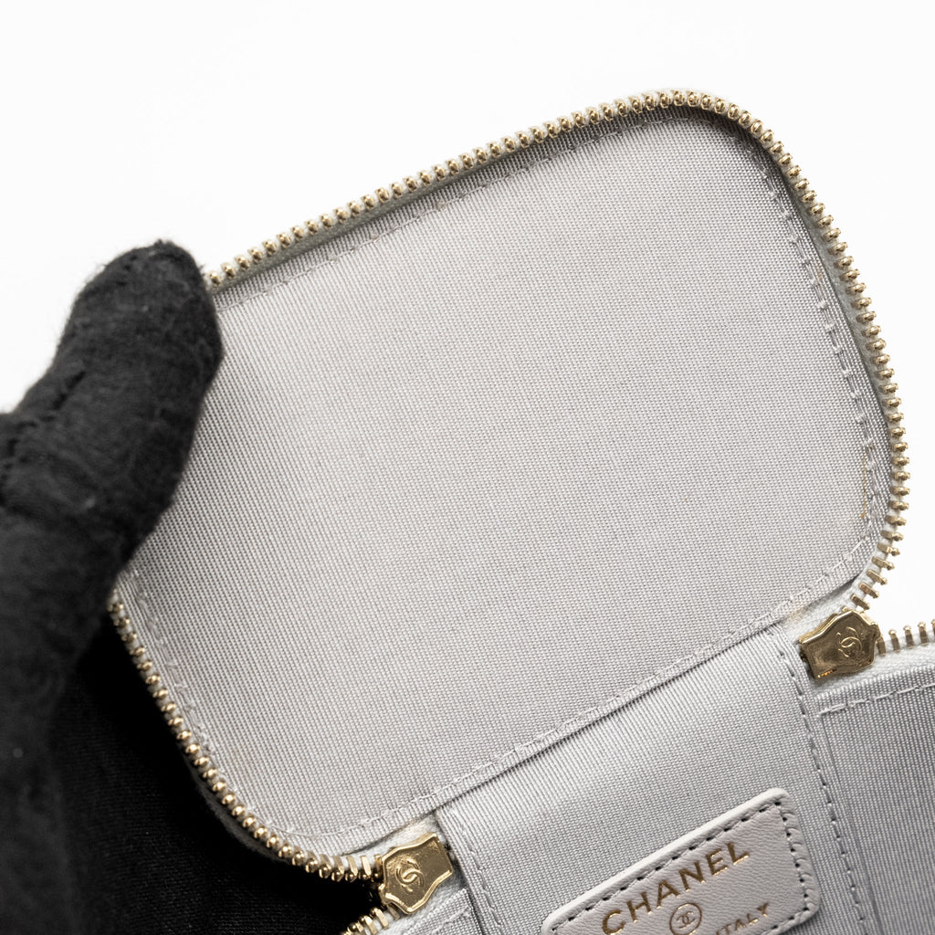 CHANEL TOP HANDLE MINI VANITY CASE LAMBSKIN LIGHT GREY GHW