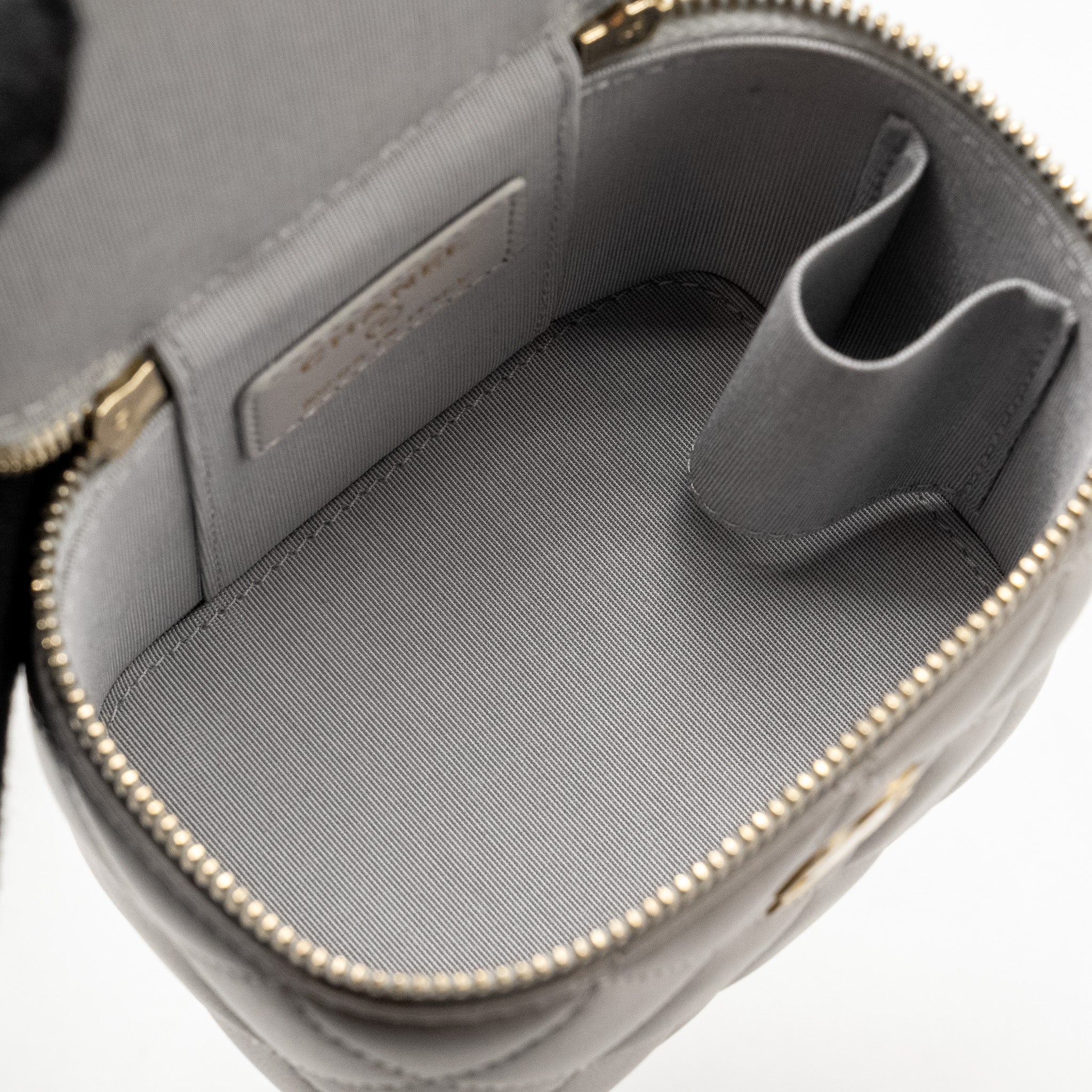 CHANEL TOP HANDLE MINI VANITY CASE LAMBSKIN LIGHT GREY GHW