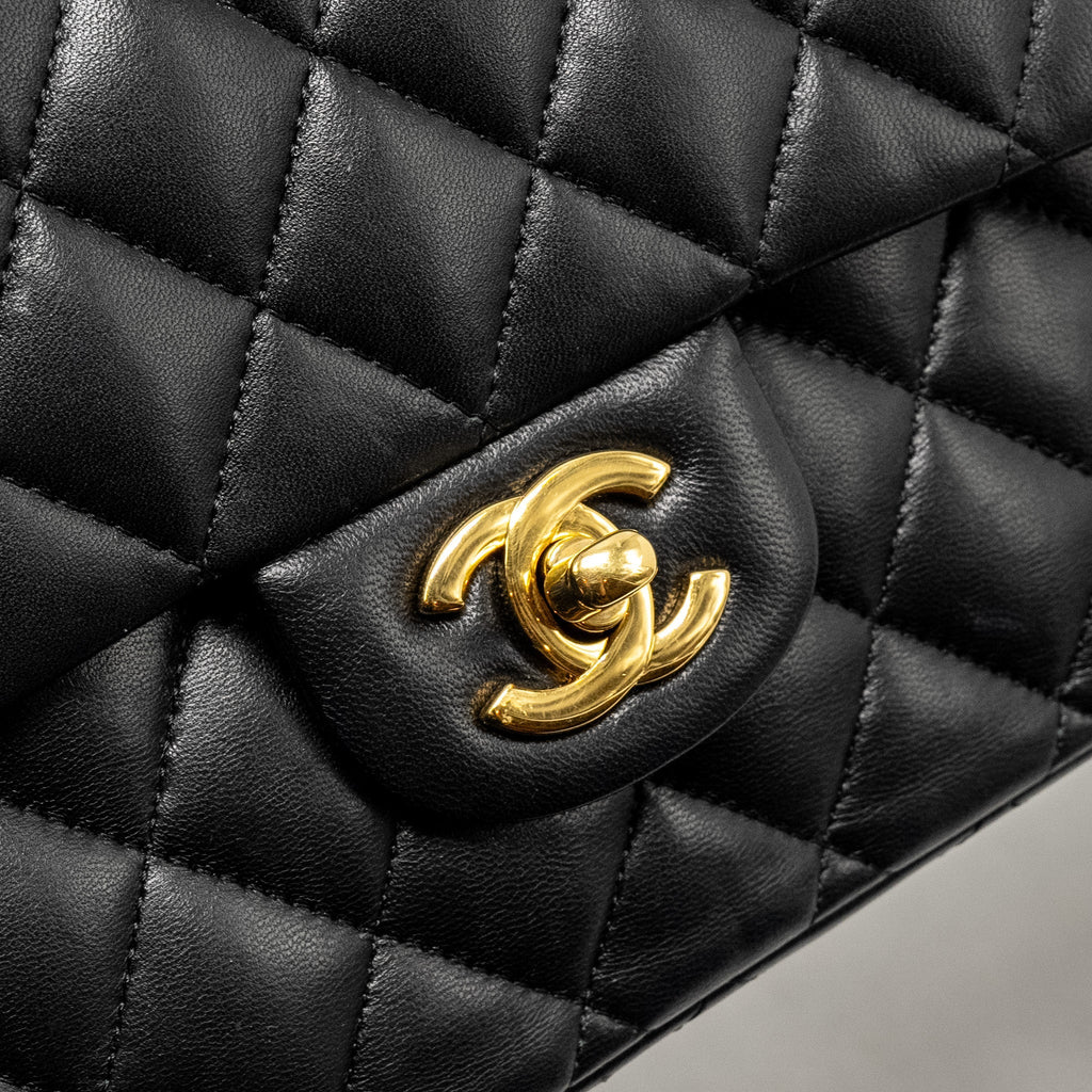 CHANEL  MEDIUM CLASSIC DOUBLE  FLAP BAG LAMBSKIN BLACK GHW
