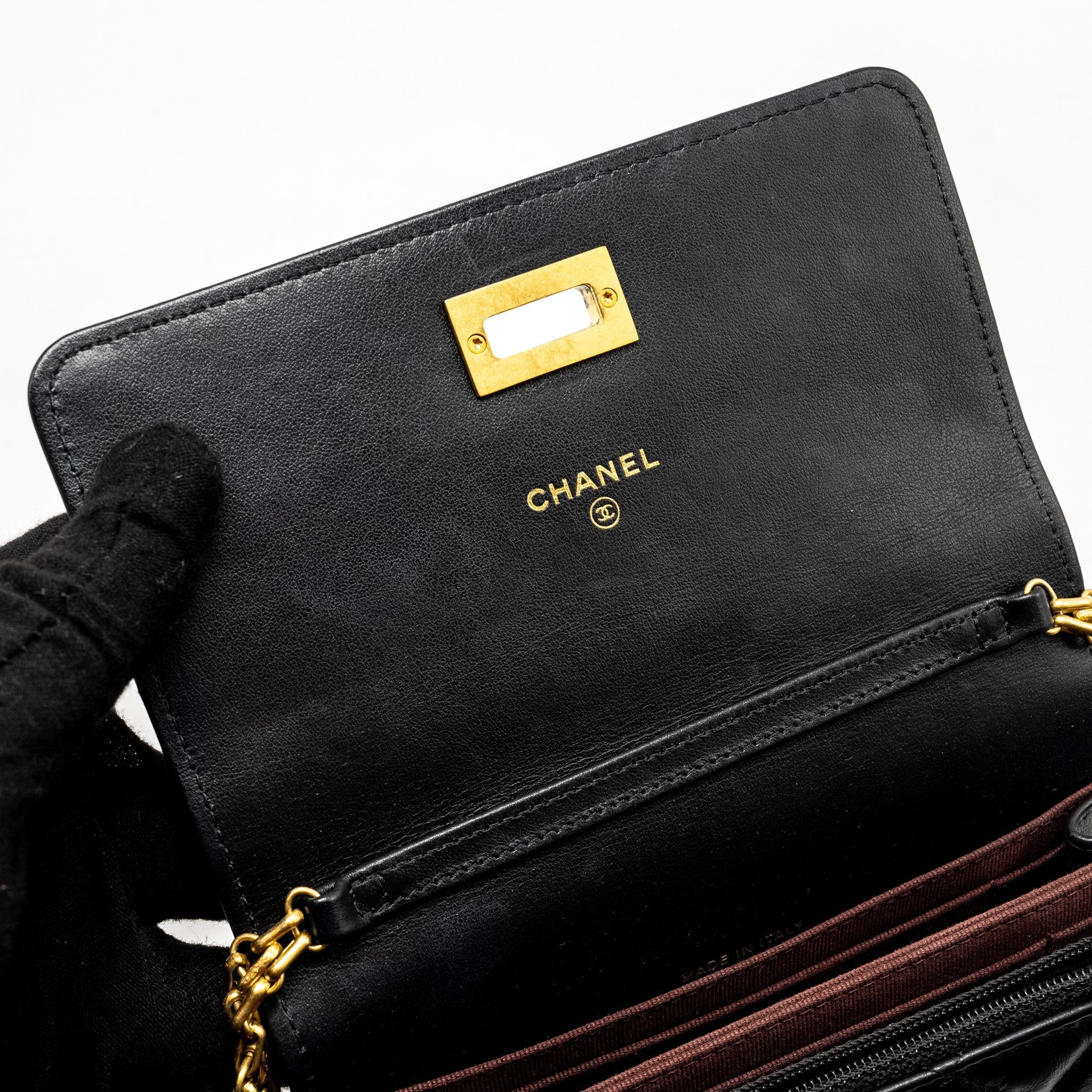 CHANEL MINI 2.55 REISSUE WALLET ON CHAIN AGED CALFSKIN BLACK GHW (MICROCHIP)