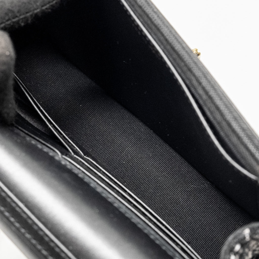 CHANEL 24P DETAIL CHAINS WALLET ON CHAIN TWEED/SEQUINS BLACK/WHITE LGHW (MICROCHIP)