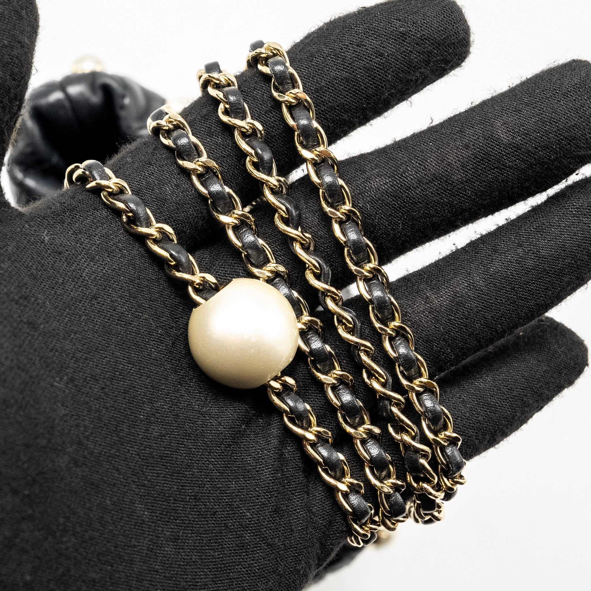 CHANEL 21S QUILTED MINI ABOUT PEARLS BUCKET BAG LAMBSKIN BLACK LGHW
