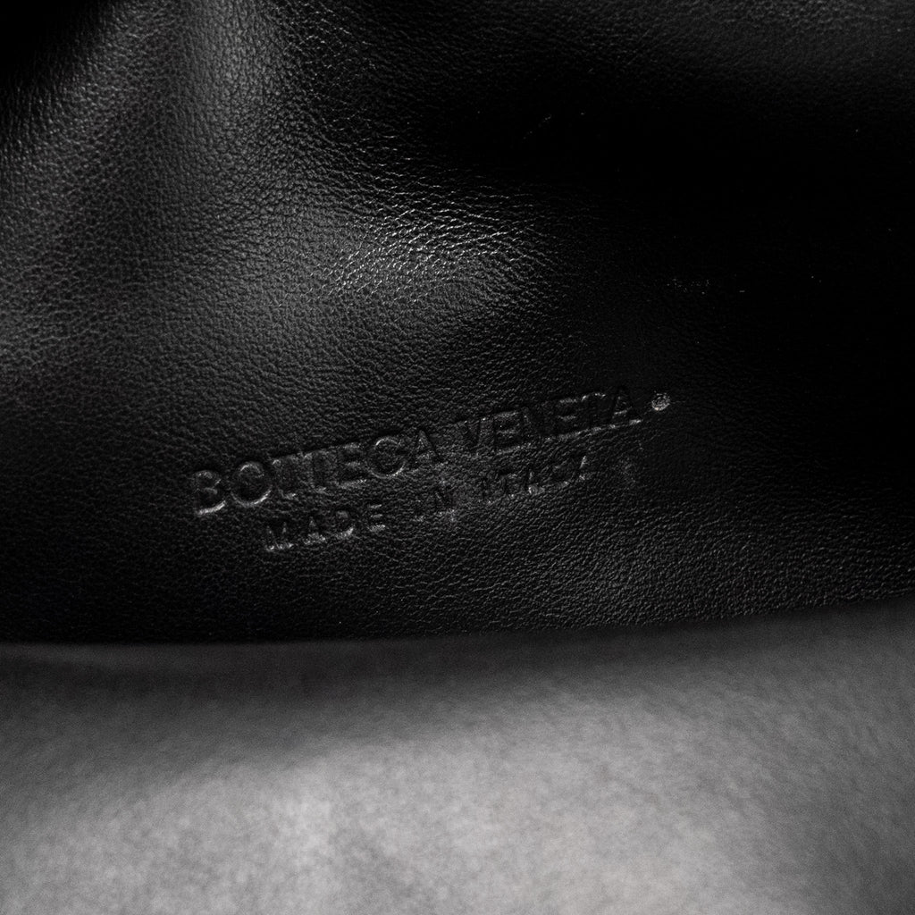 BOTTEGA VENETA TRINE ENVELOP CLUTCH LEATHER BLACK SHW