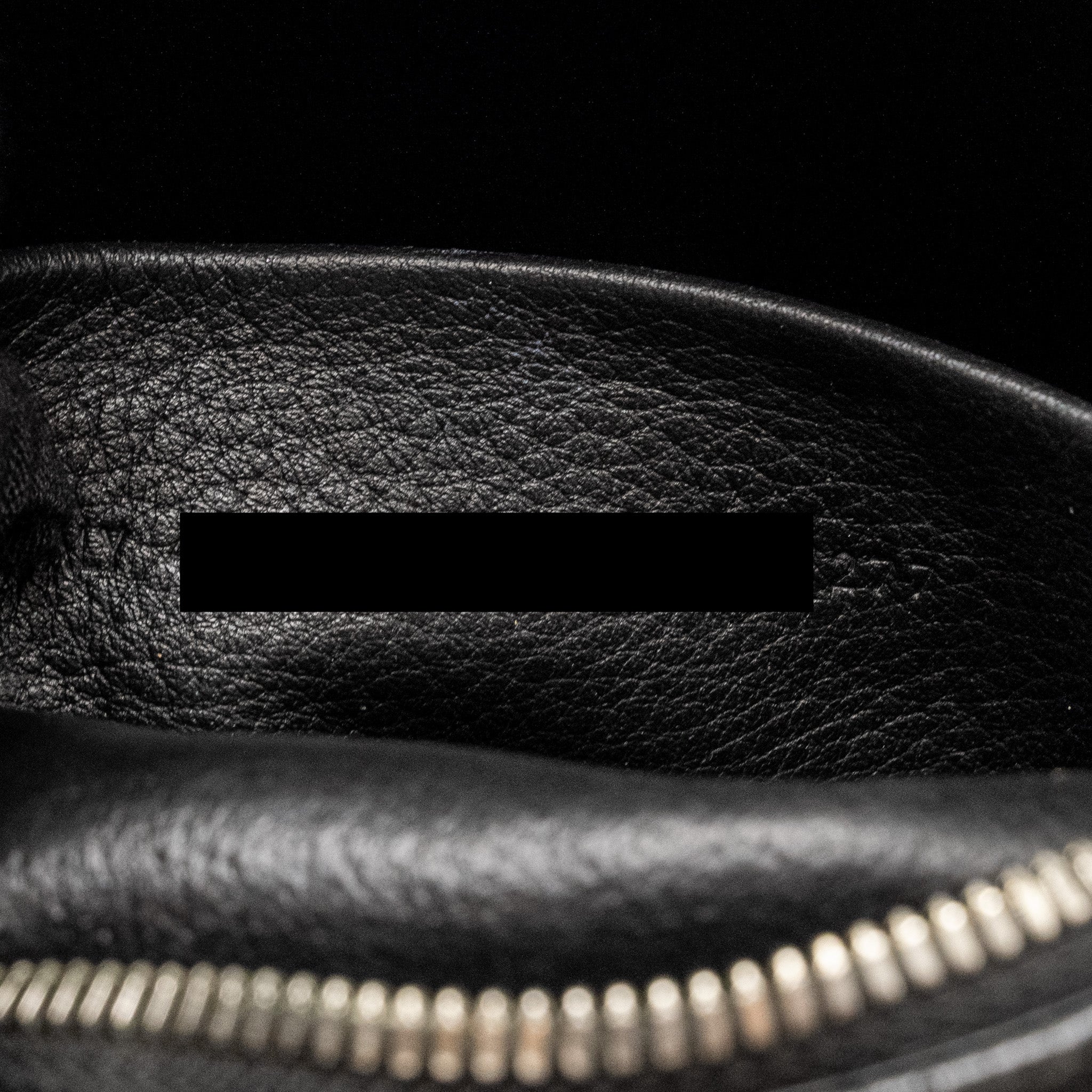 BALENCIAGA EVERYDAY CAMERA BAG CALFSKIN BLACK SHW