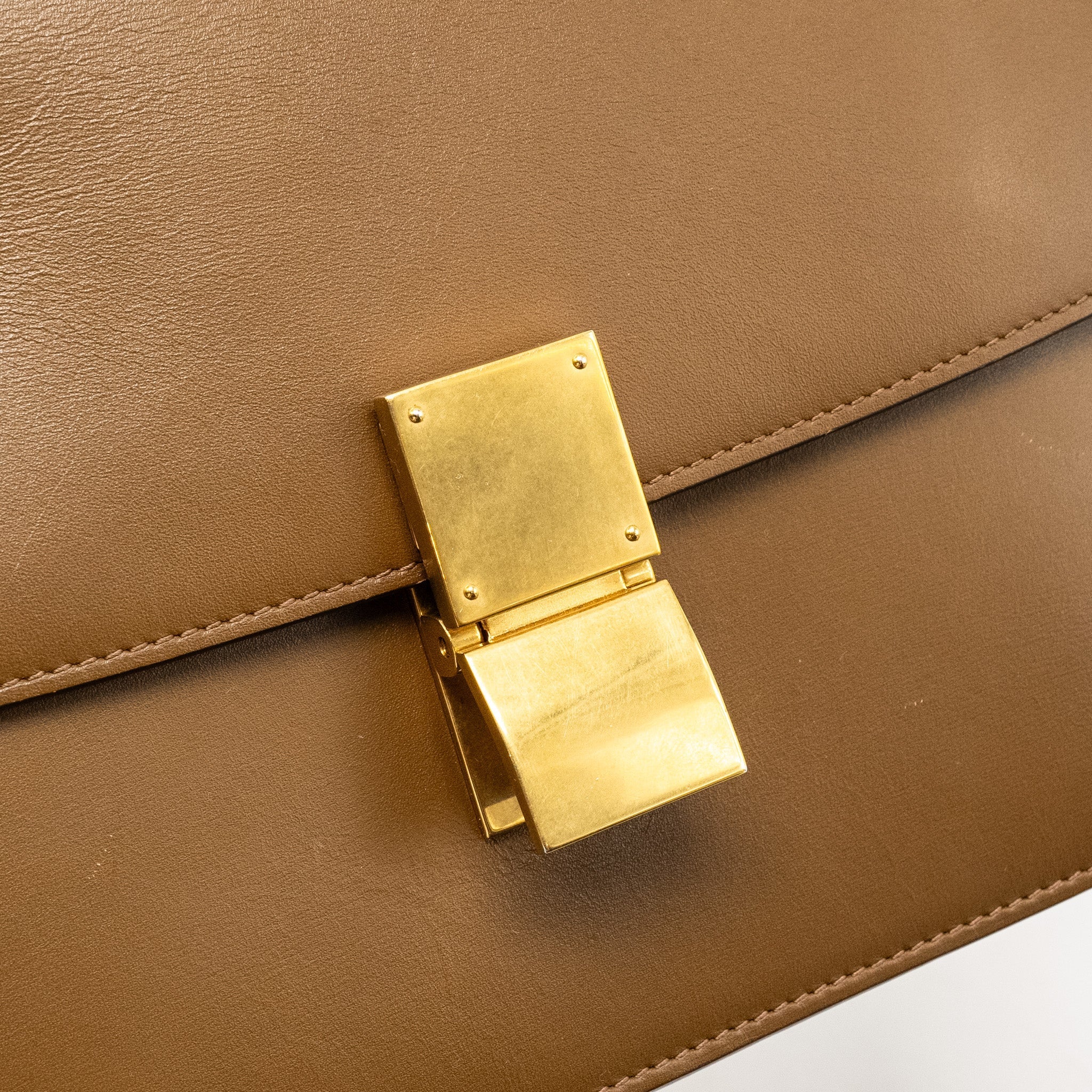 CELINE MEDIUM CLASSIC BOX BAG CALFSKIN CAMEL GHW