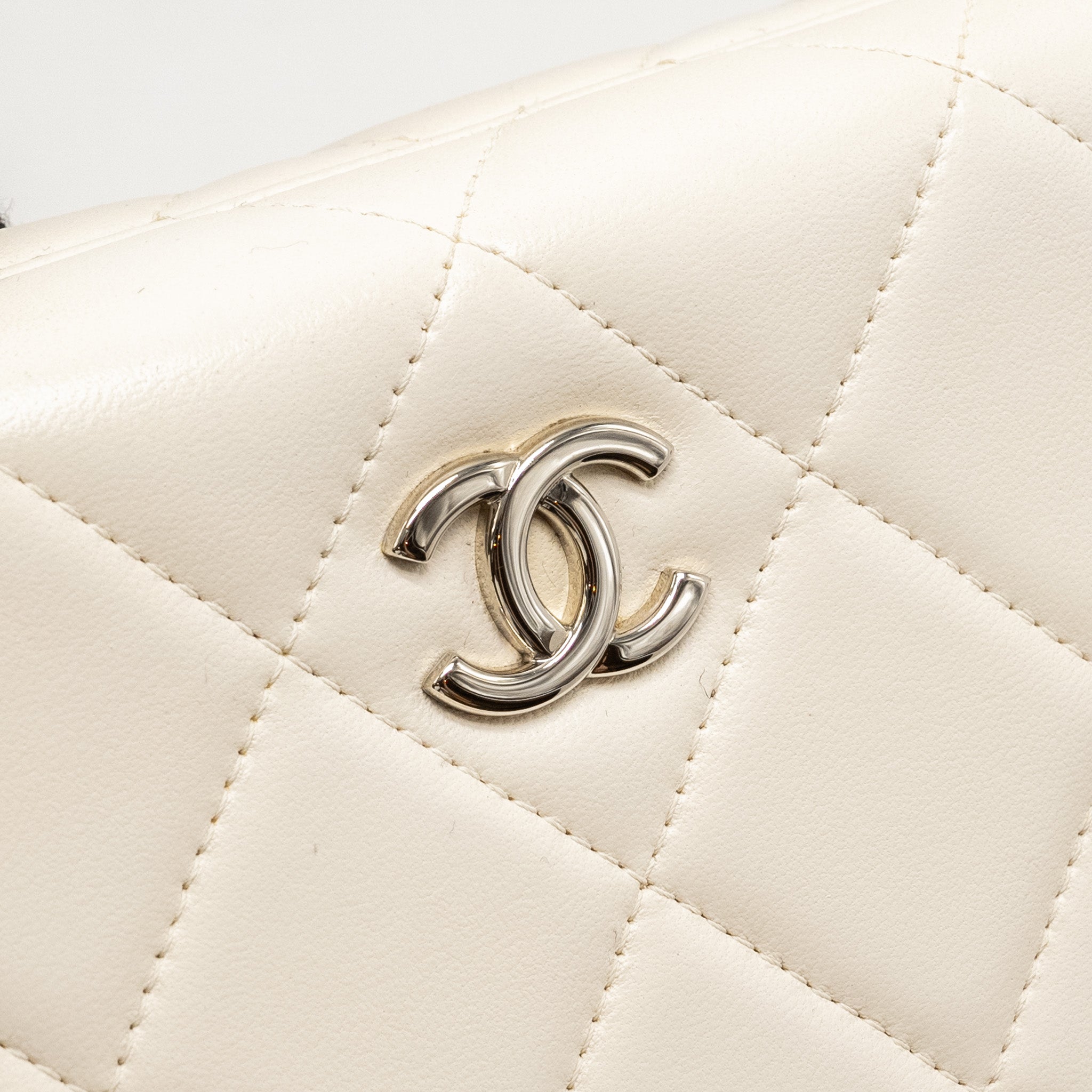 CHANEL METAL BAR CLUTCH BAG LAMBSKIN WHITE SHW