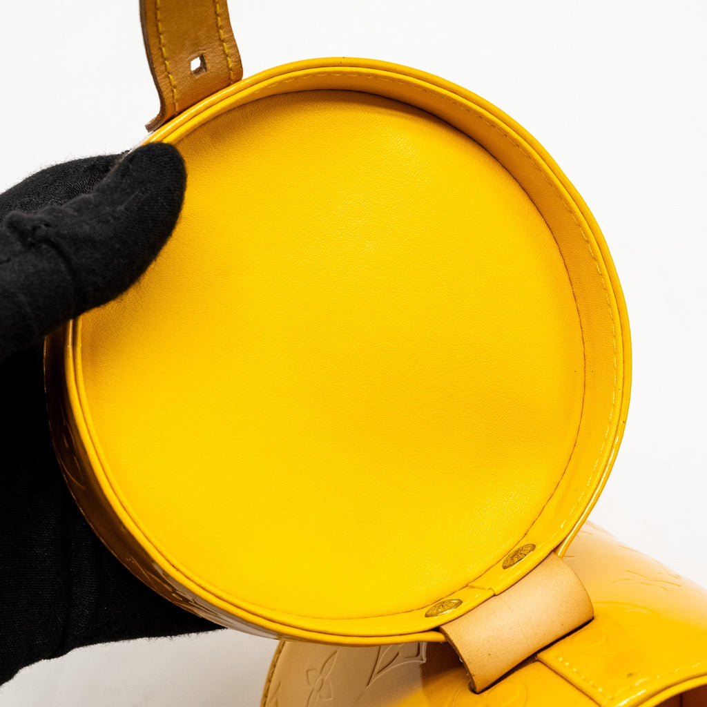LOUIS VUITTON VERNIS ASTOR PLACE VANITY BAG PATENT YELLOW GHW
