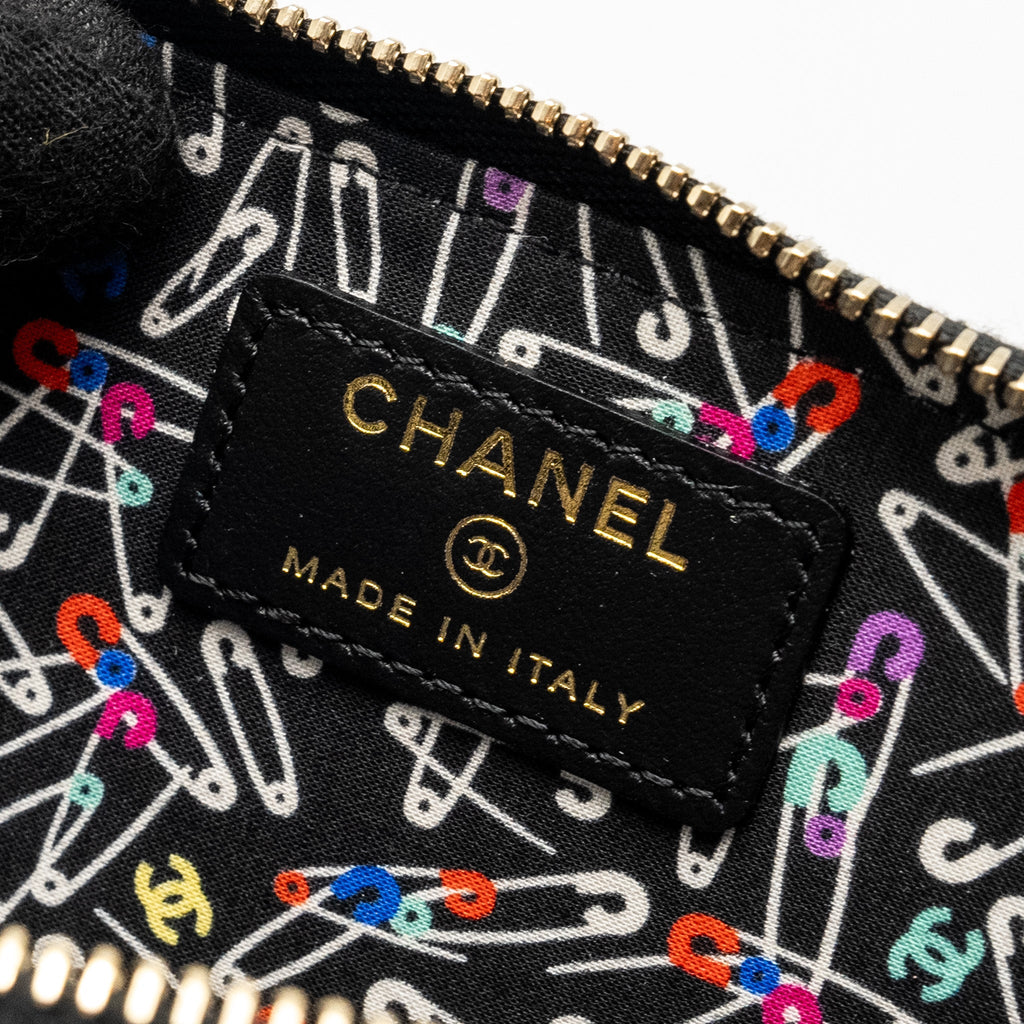 CHANEL ZIPPED CARD HOLDER LIMITED EDITION CAVIAR BLACK LGHW (MICROCHIP)