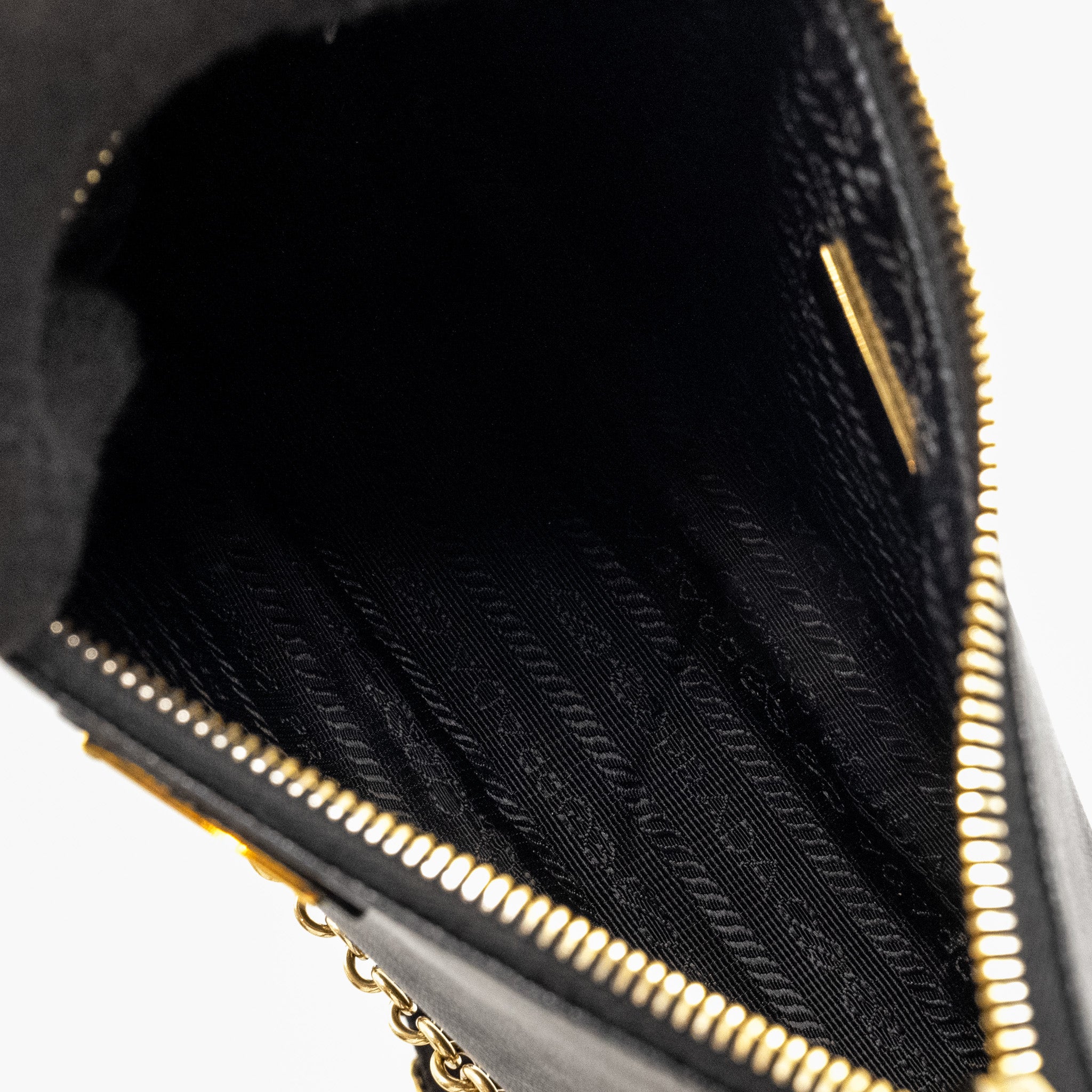 PRADA RE-EDITION 2005 SAFFIANO LEATHER BLACK GHW