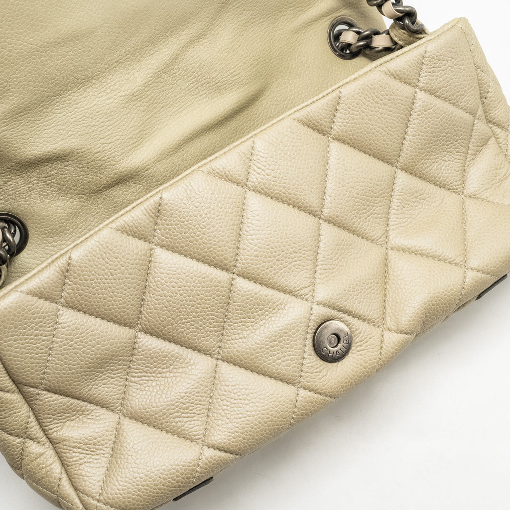 CHANEL QUILTED FLAP SHOULDER BAG CAVIAR LIGHT BEIGE RUTHENIUM SHW