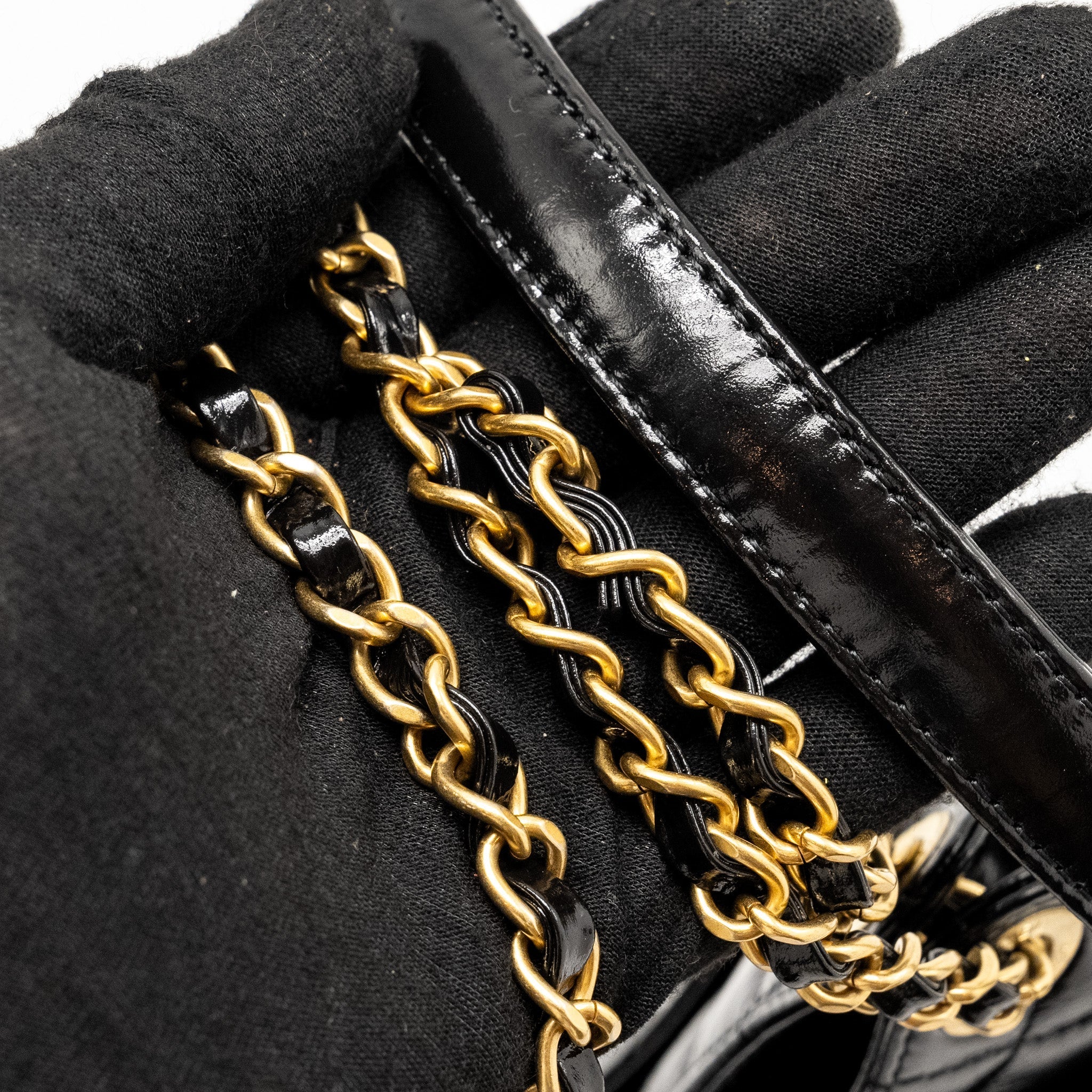 CHANEL 23C SMALL HOBO BAG SHINY CALFSKIN BLACK BRUSHED GHW(MICROCHIP)