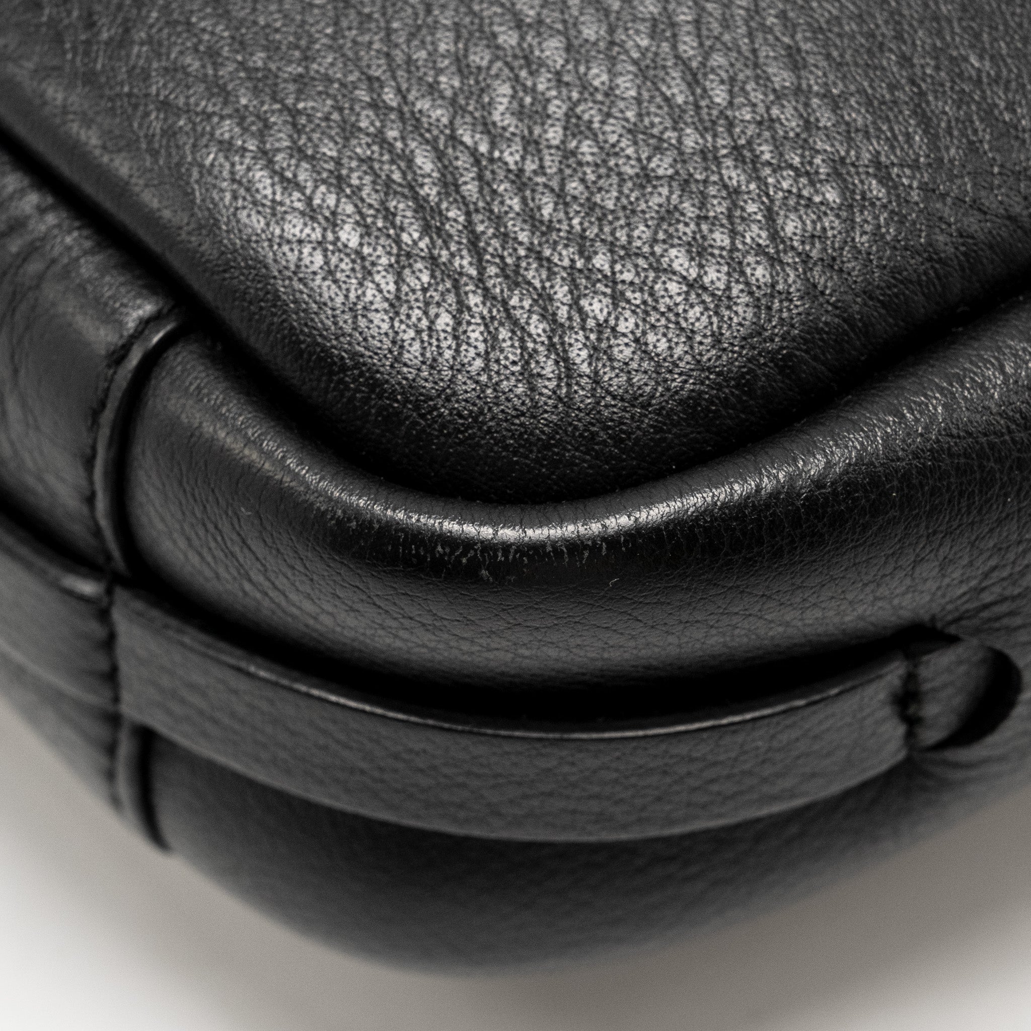 BALENCIAGA EVERYDAY CAMERA BAG CALFSKIN BLACK SHW