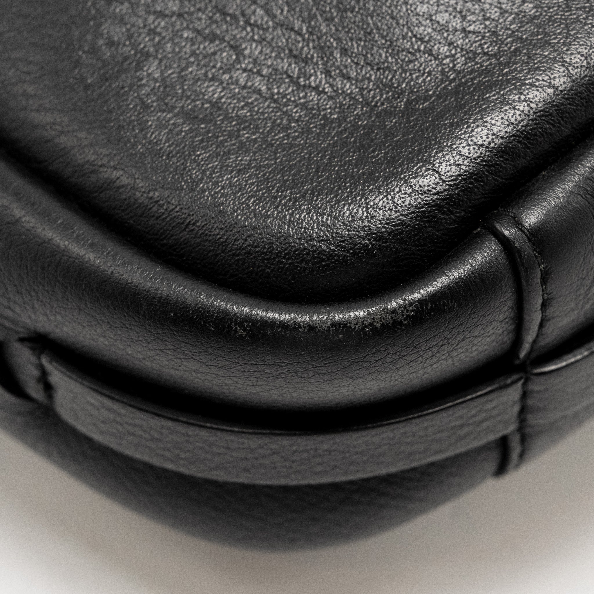 BALENCIAGA EVERYDAY CAMERA BAG CALFSKIN BLACK SHW